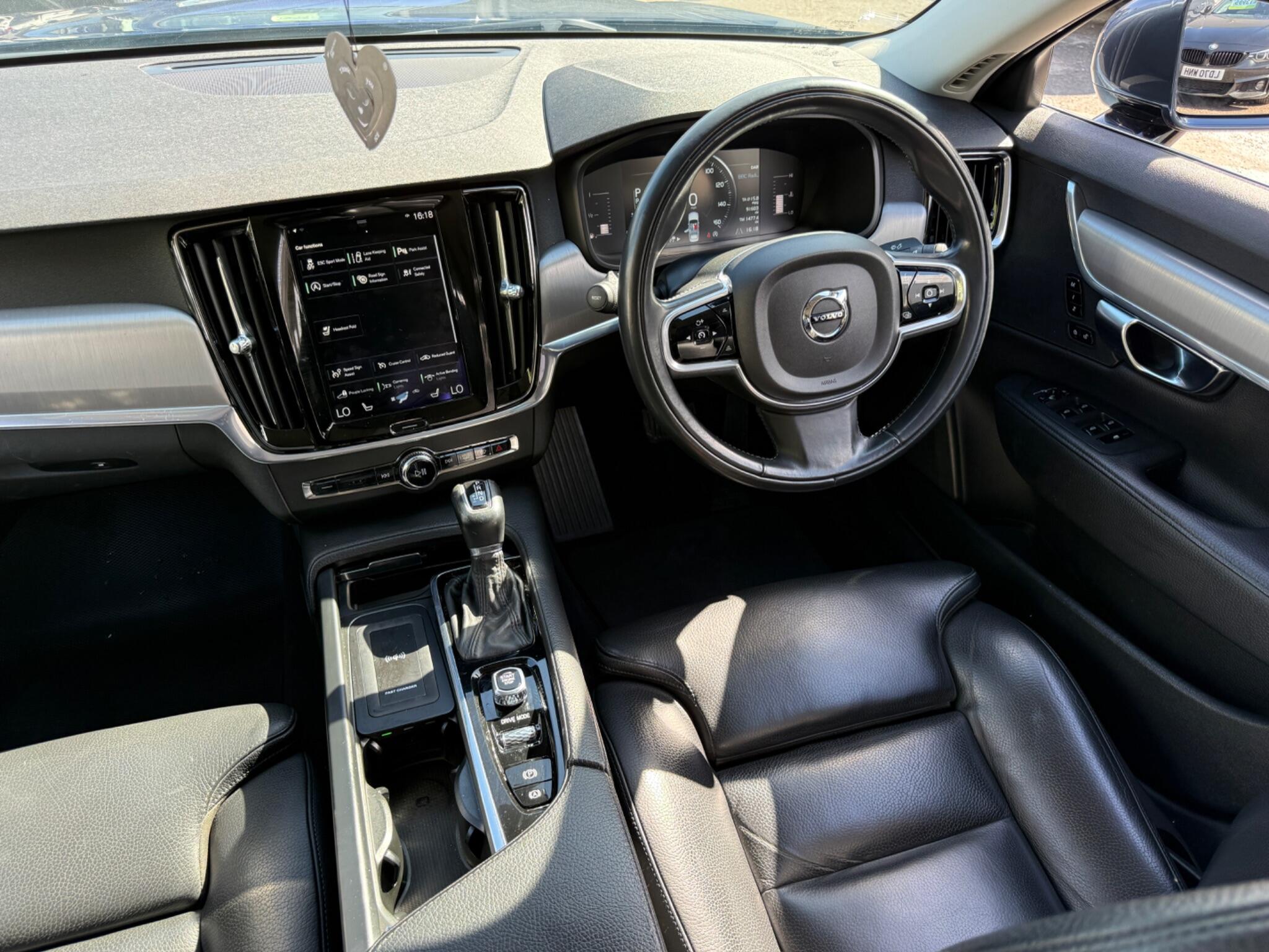 Volvo S90 - Image 65
