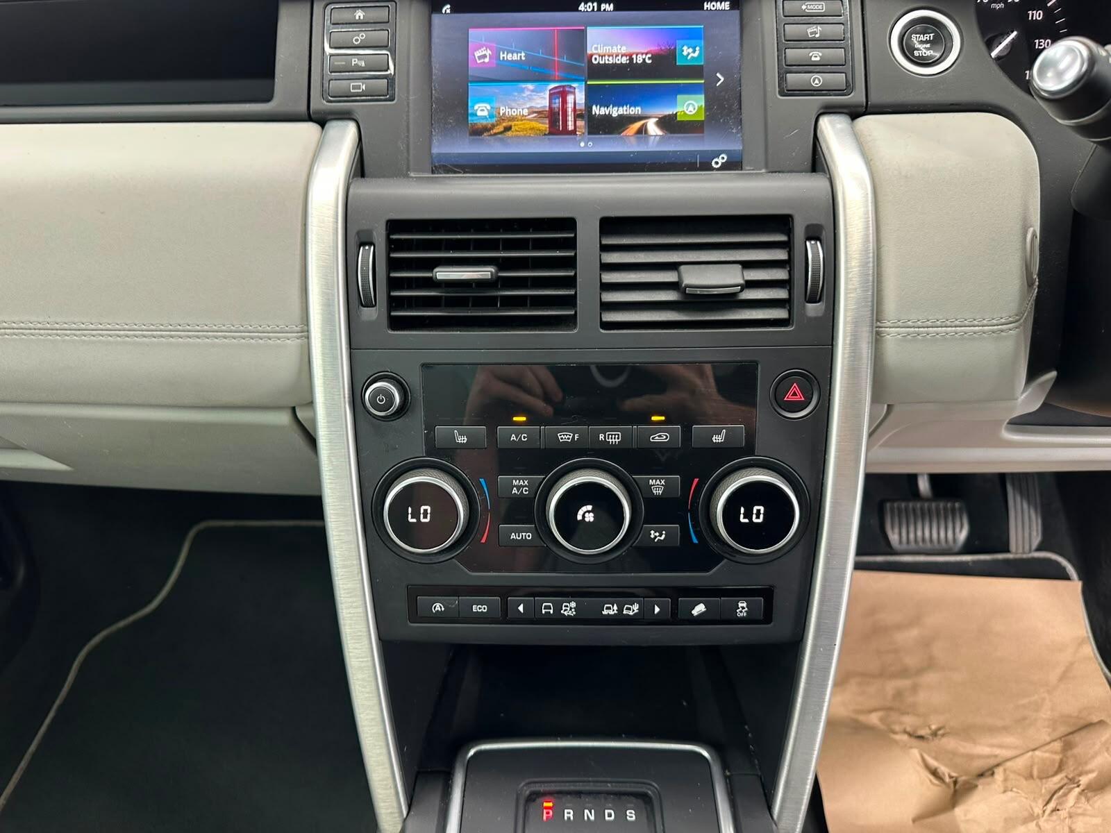 Land Rover Discovery Sport view 38