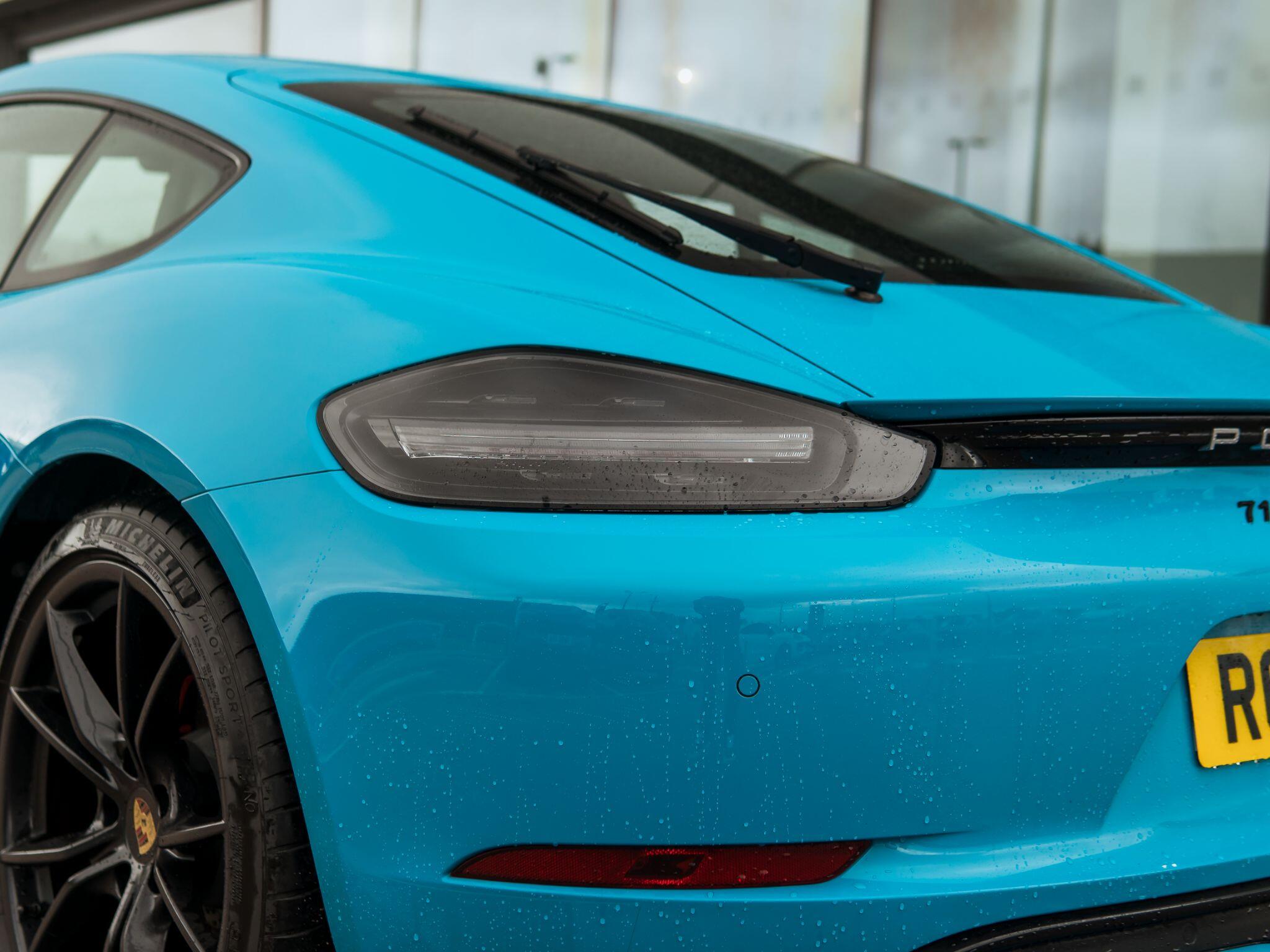 Porsche Cayman view 38