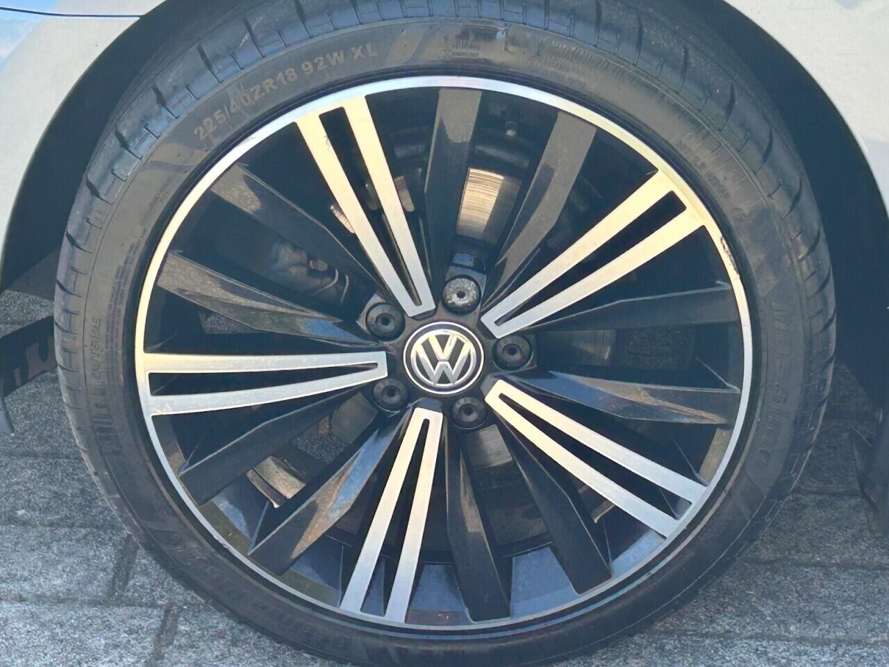 Volkswagen Golf view 40