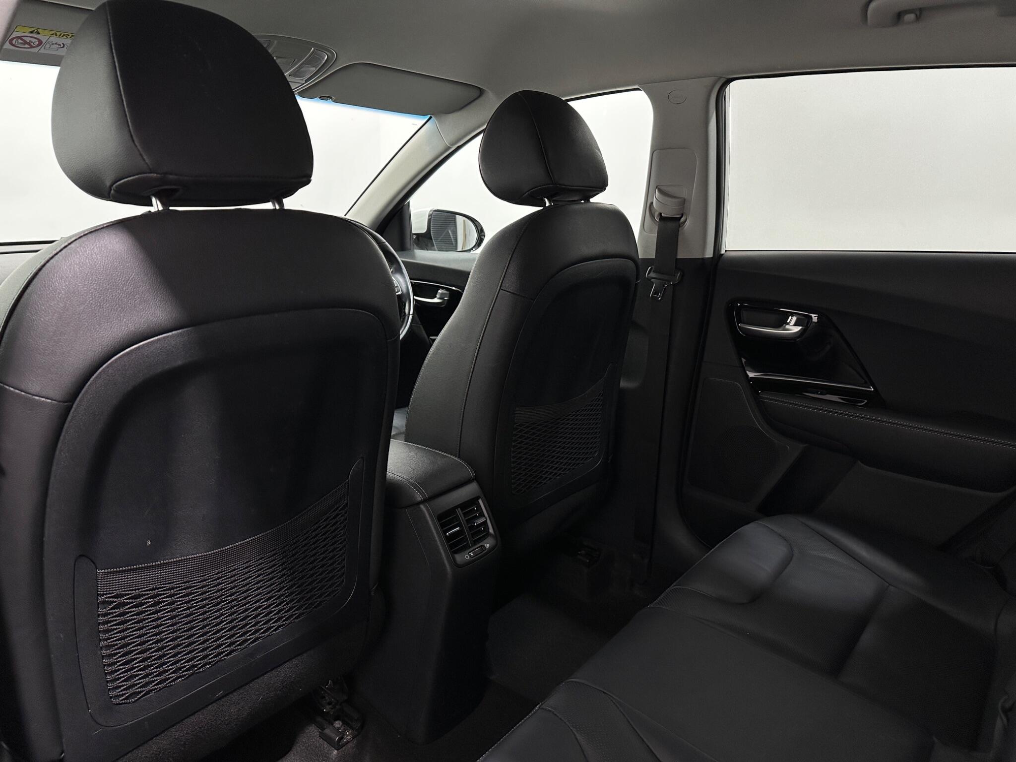 Kia Niro view 38