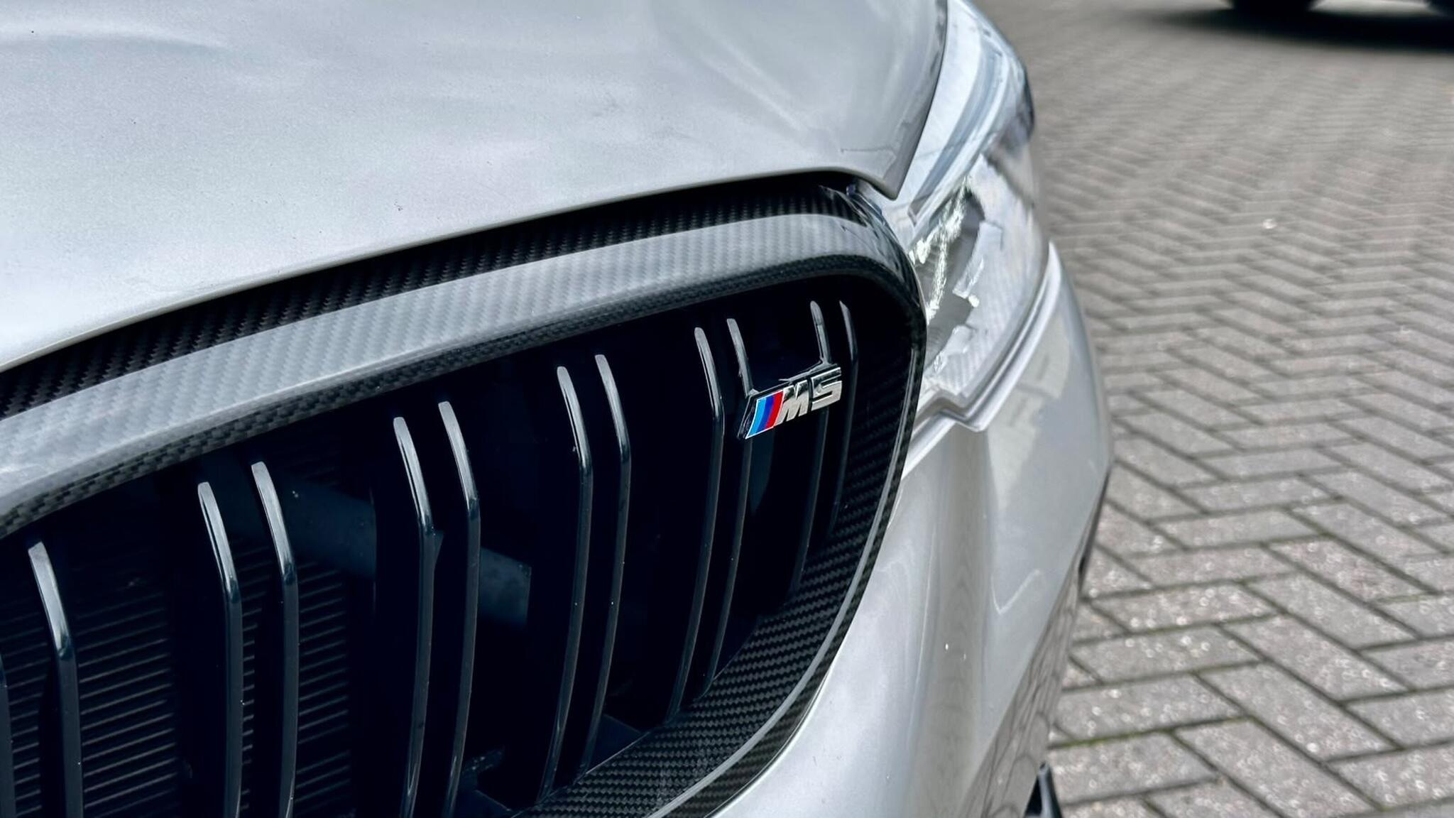 BMW M5 view 5