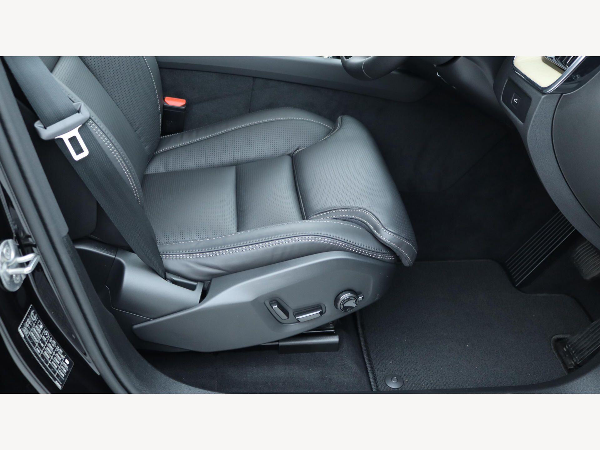 Volvo XC60 view 31