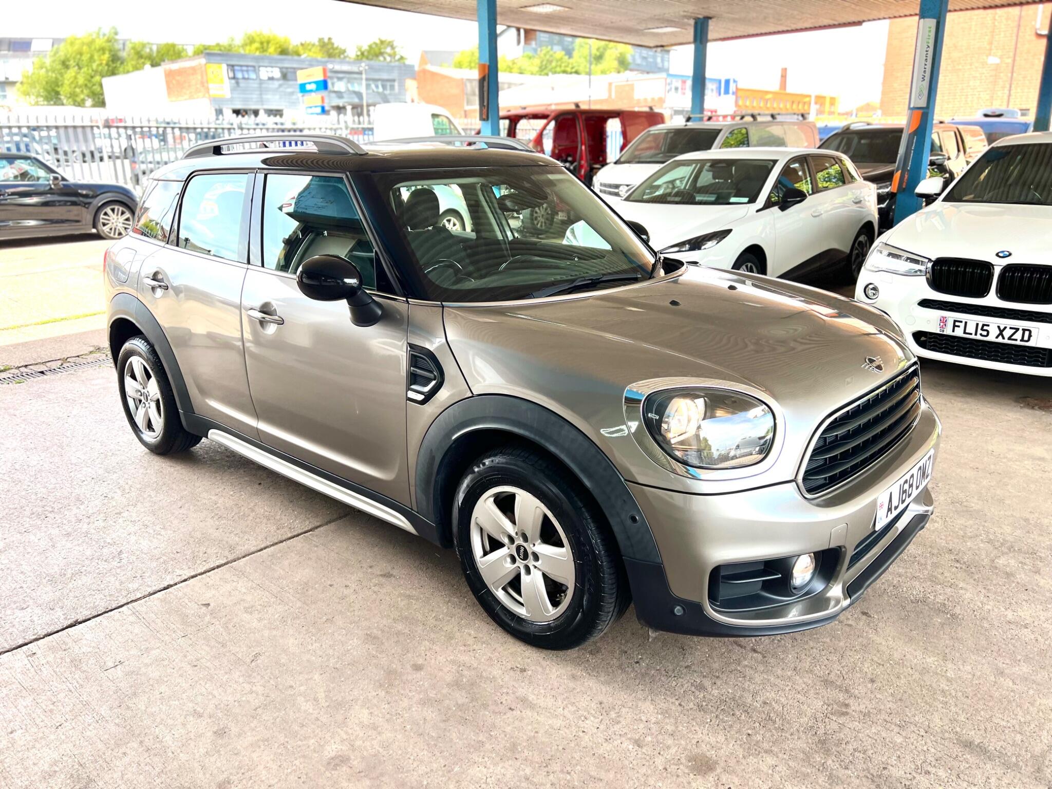 Mini Countryman main image