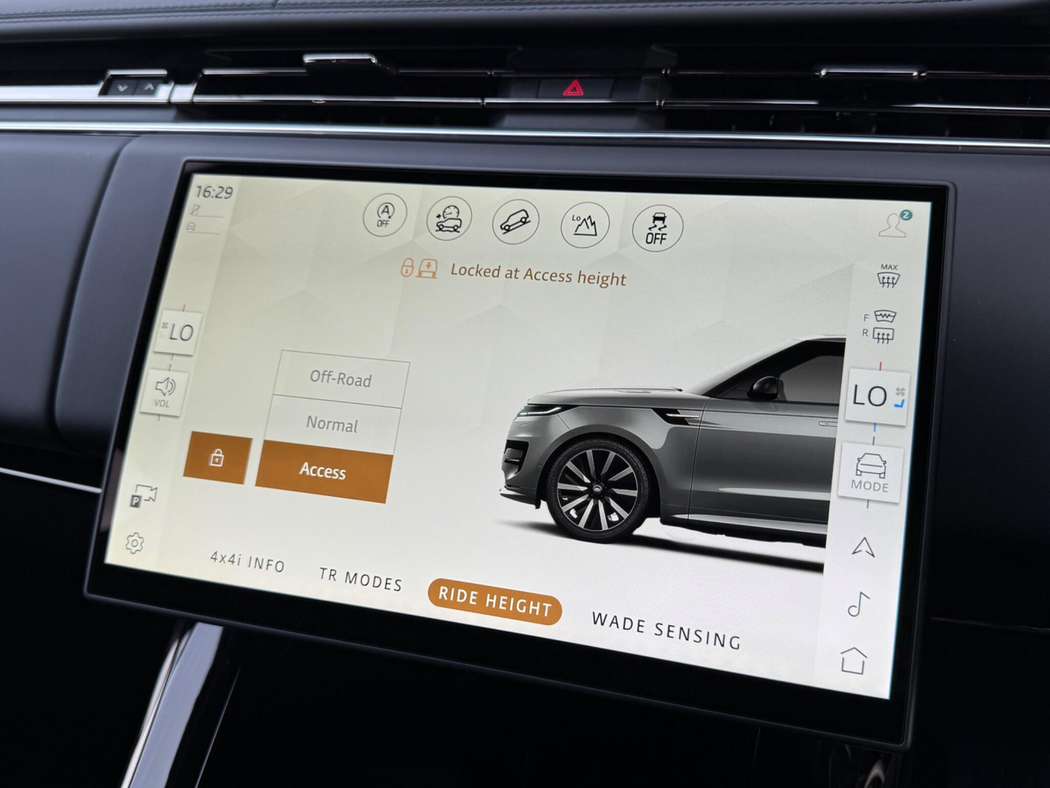 Land Rover Range Rover Sport view 45