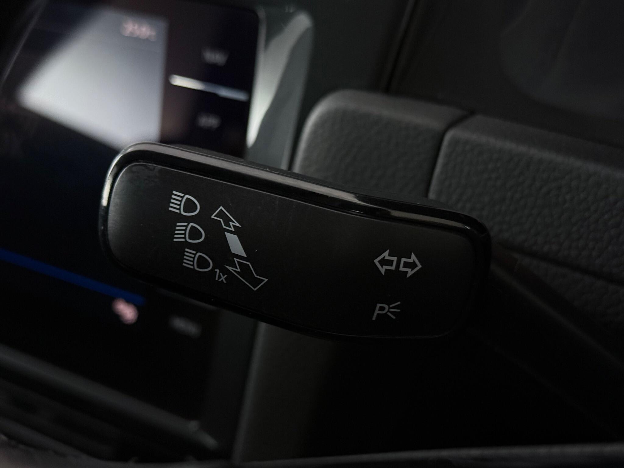 Volkswagen Golf view 18