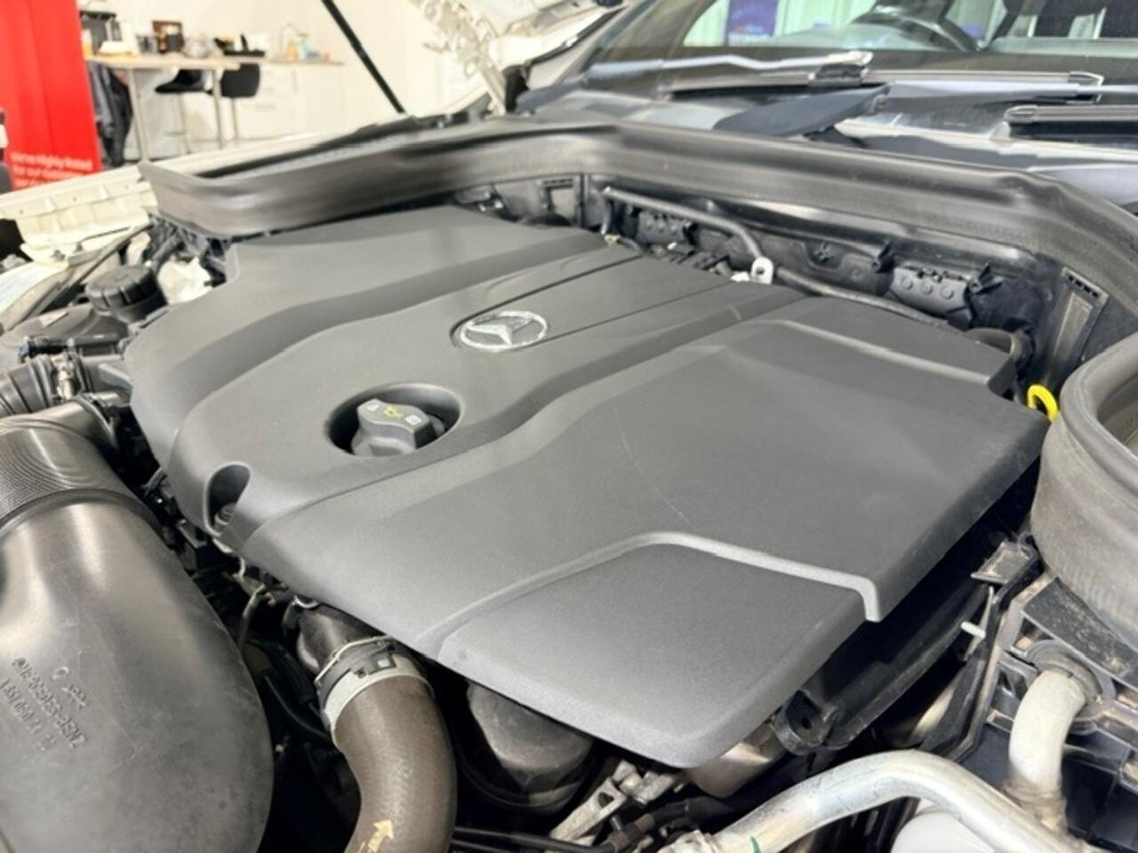 Mercedes-Benz GLC view 35