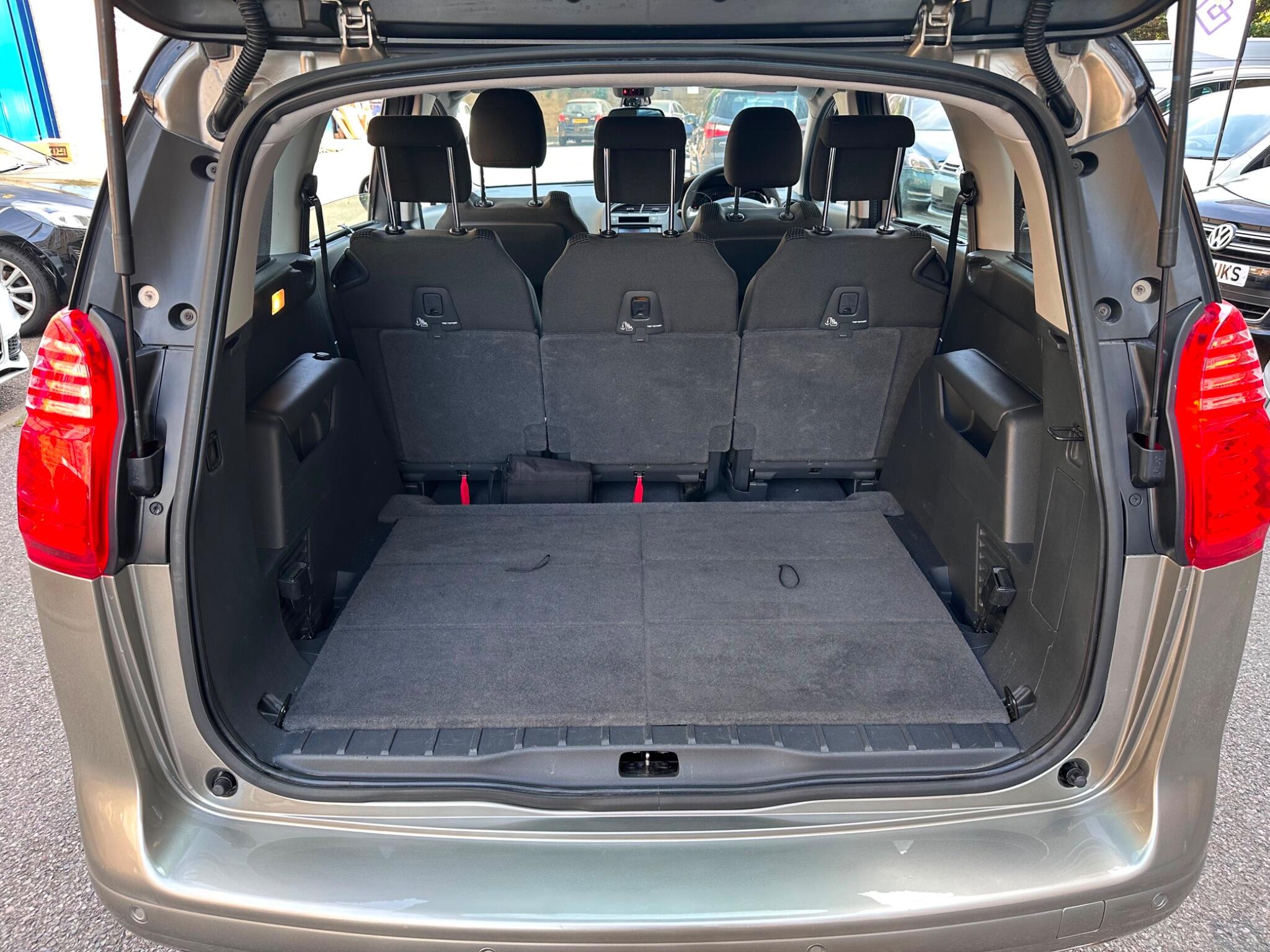 Peugeot 5008 view 37