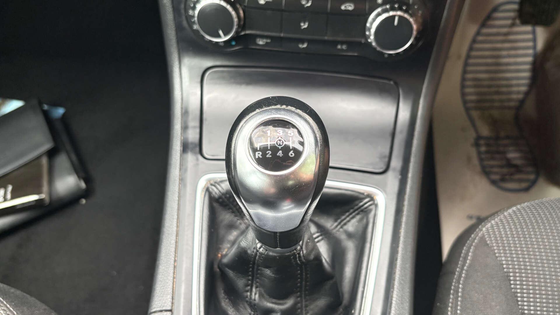 Mercedes-Benz B-Class view 24