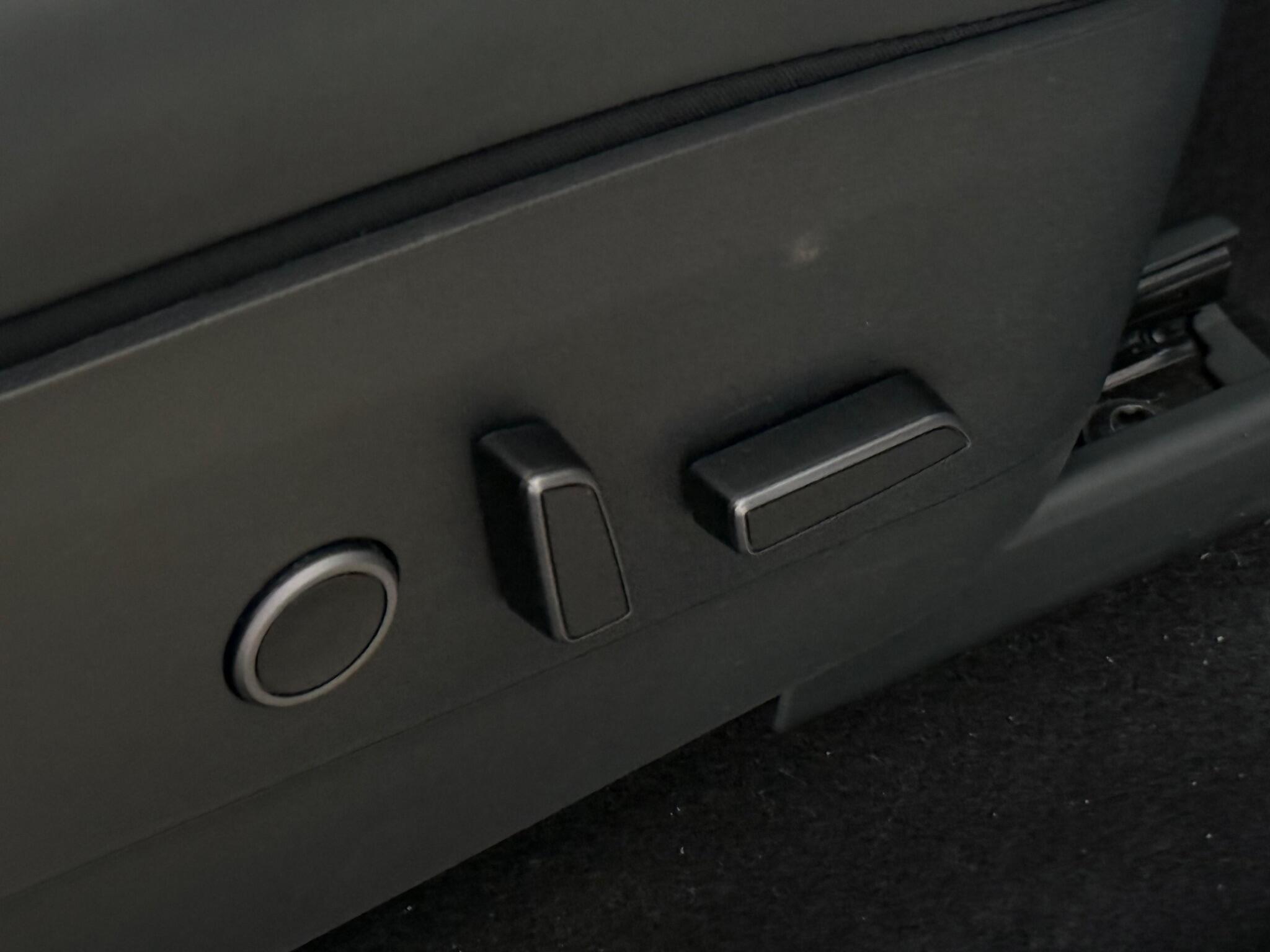 Tesla Model Y view 34