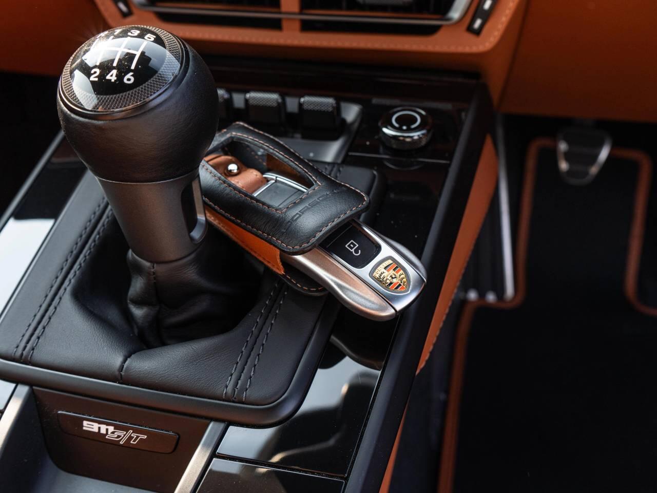Porsche 911 view 54