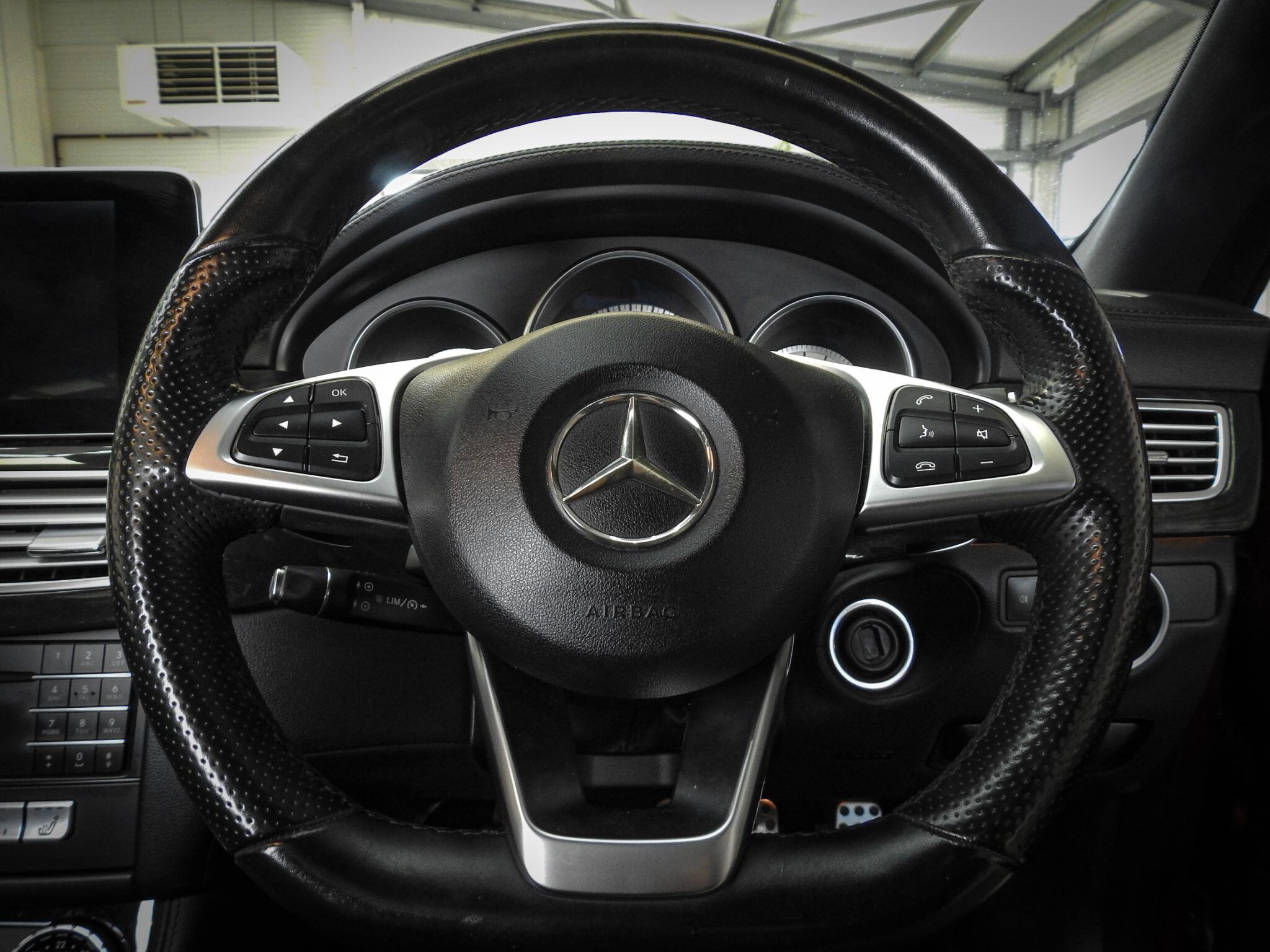 Mercedes-Benz CLS view 25