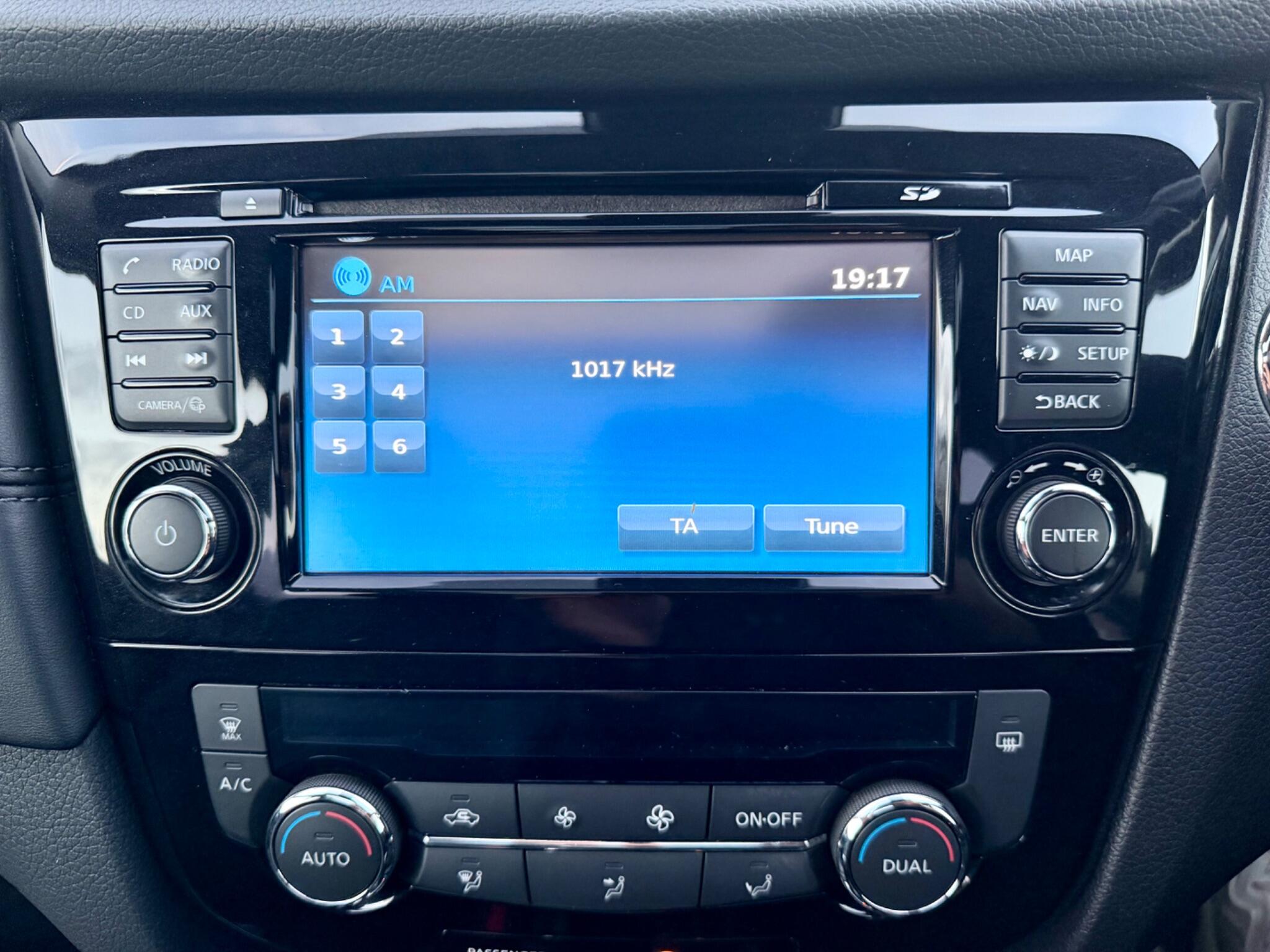 Nissan X-Trail view 48