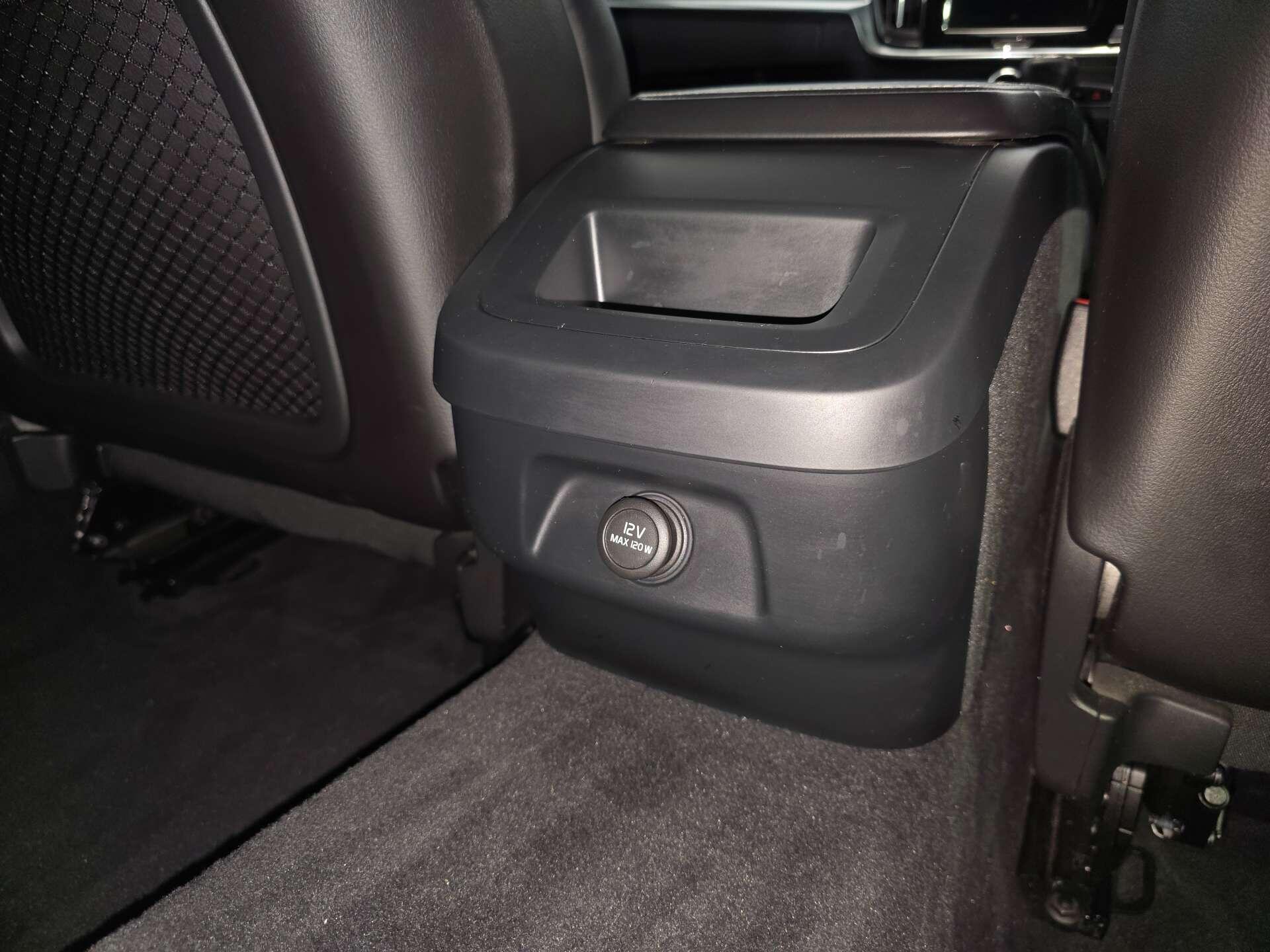 Volvo S90 view 59