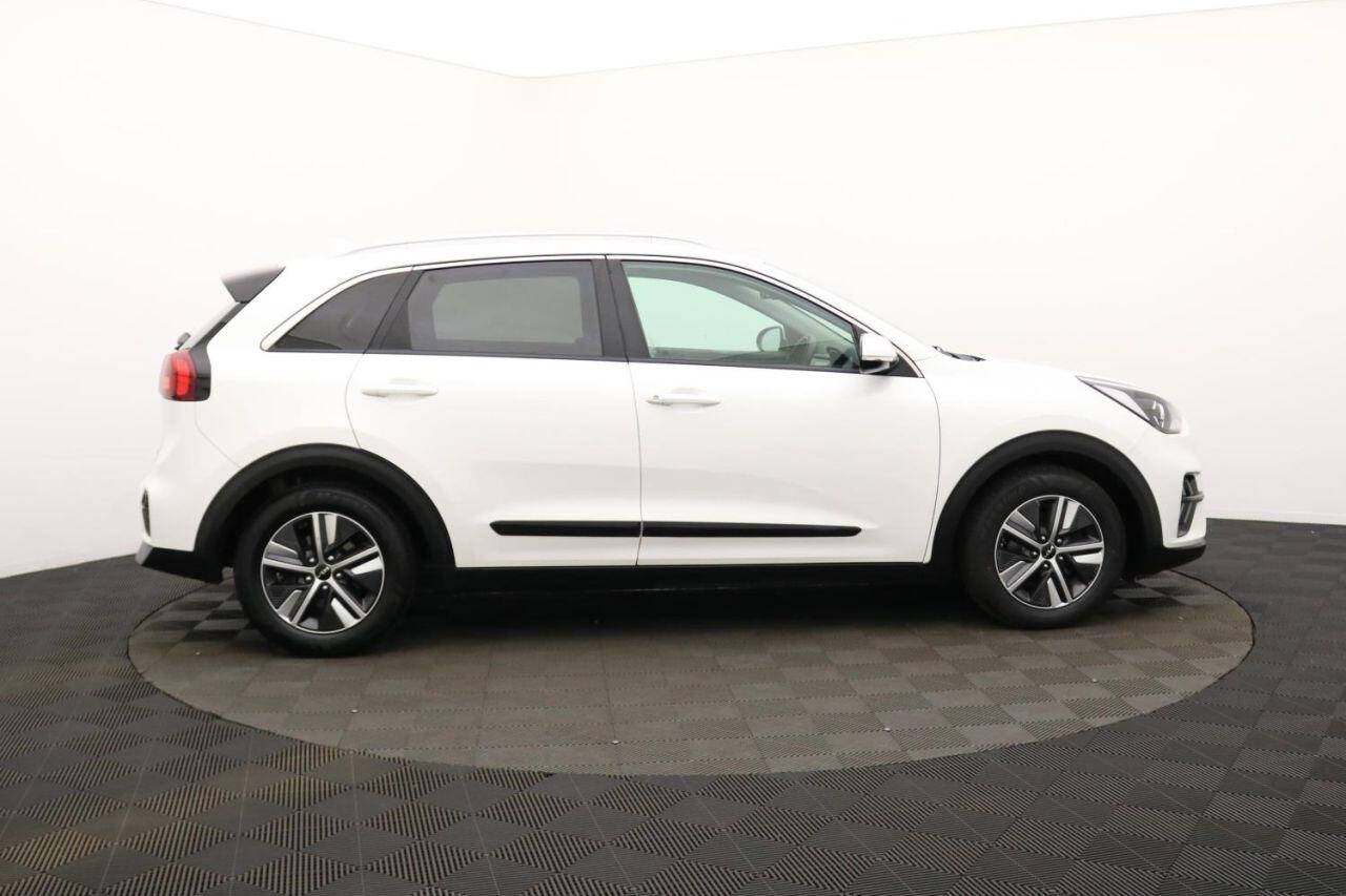 Kia Niro view 2