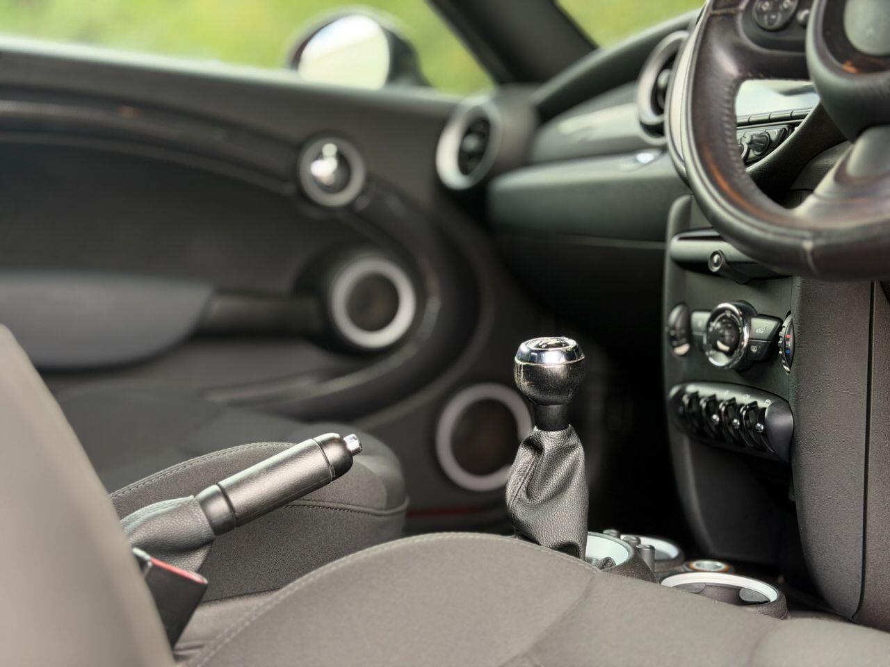 Mini Cooper view 80