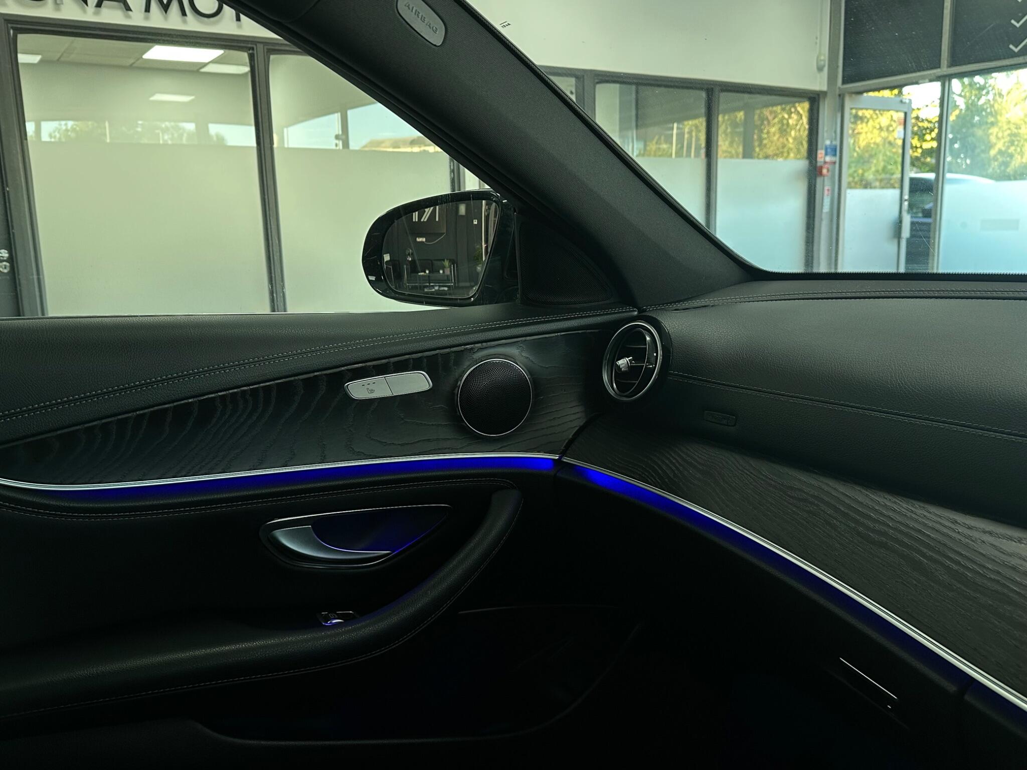 Mercedes-Benz E Class view 30