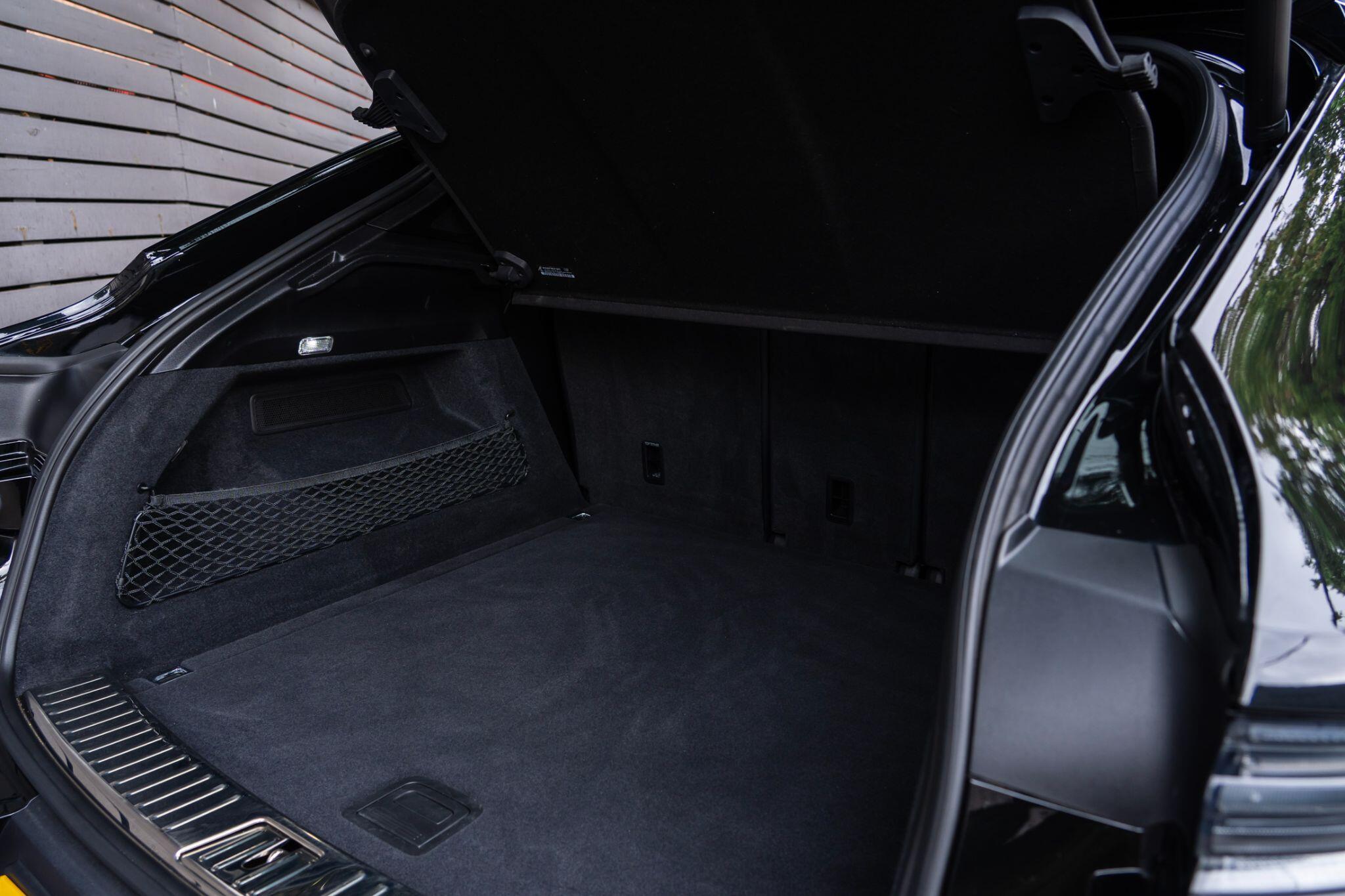 Porsche Cayenne view 72