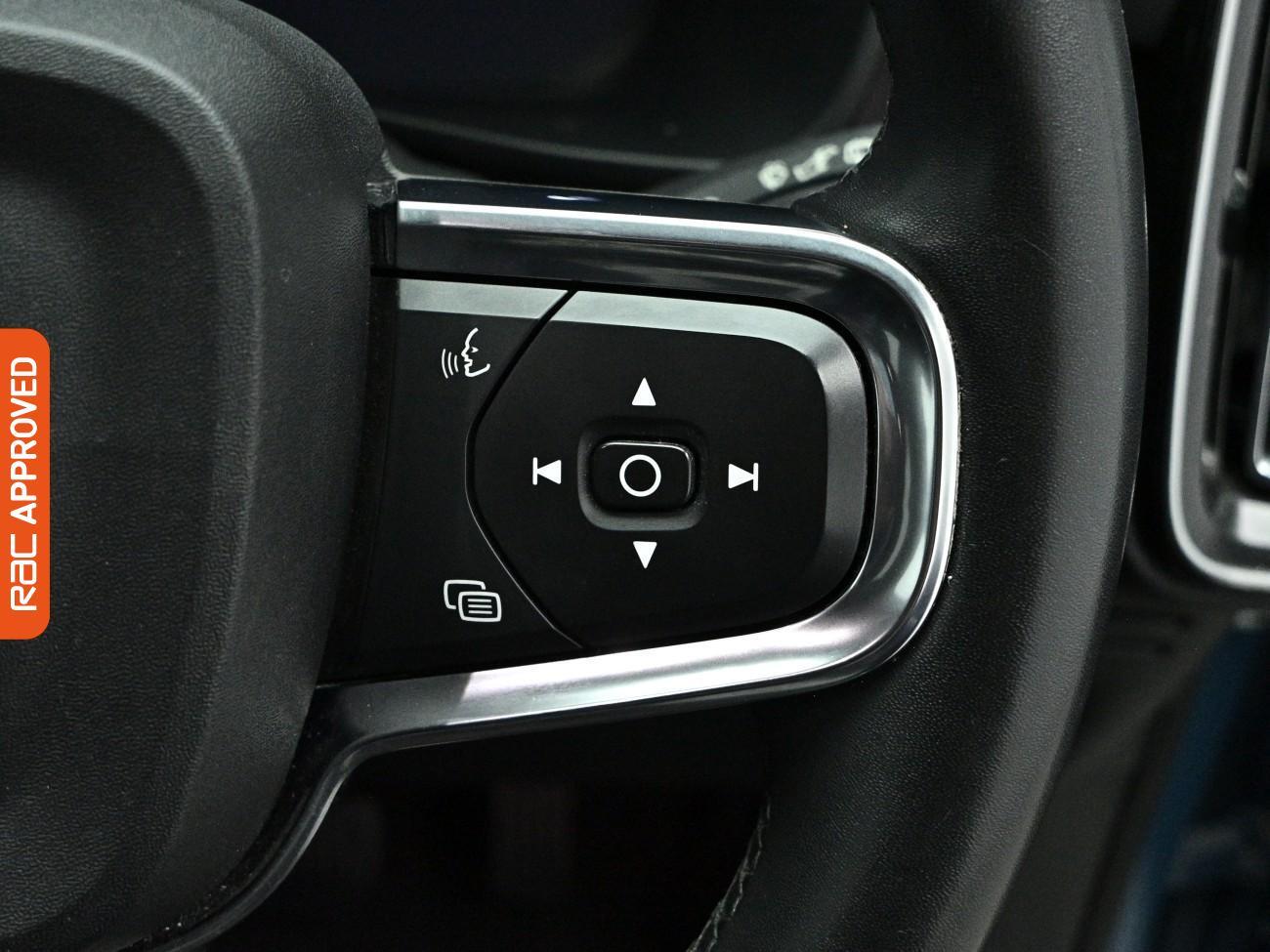 Volvo XC40 view 25
