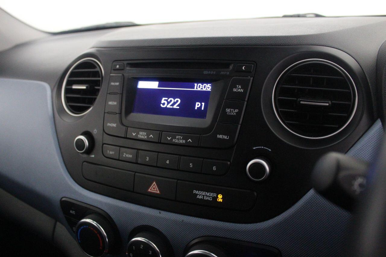 Hyundai i10 view 33