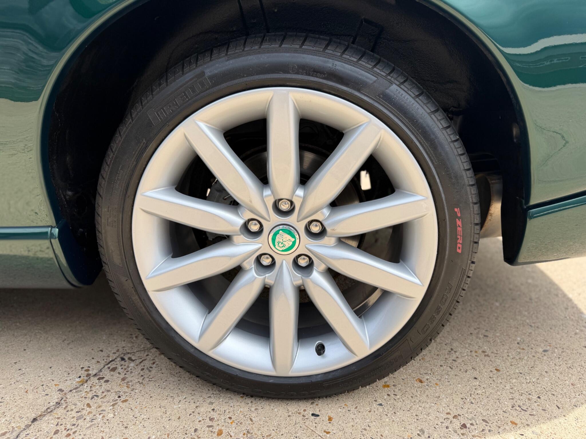 Jaguar XK8 view 27