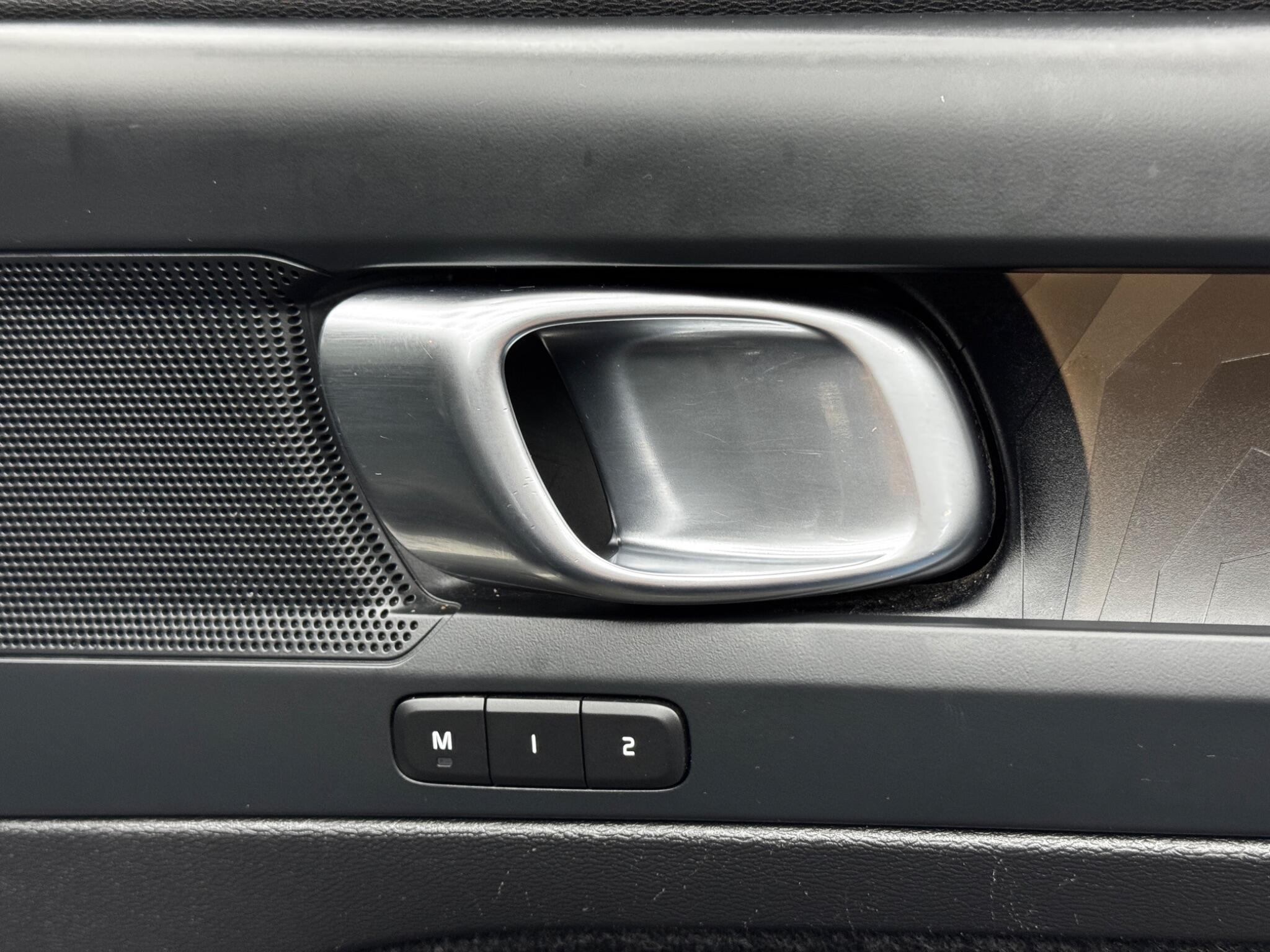 Volvo XC40 view 41
