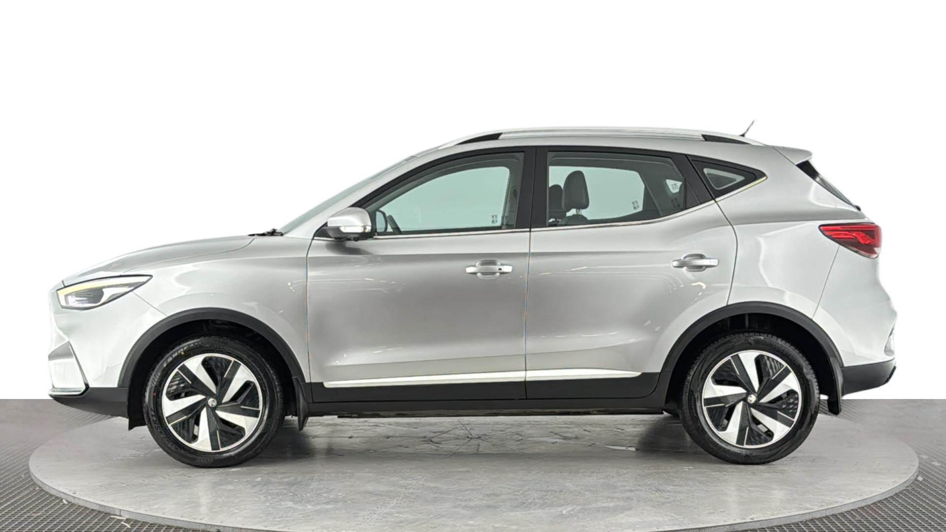 MG ZS view 7