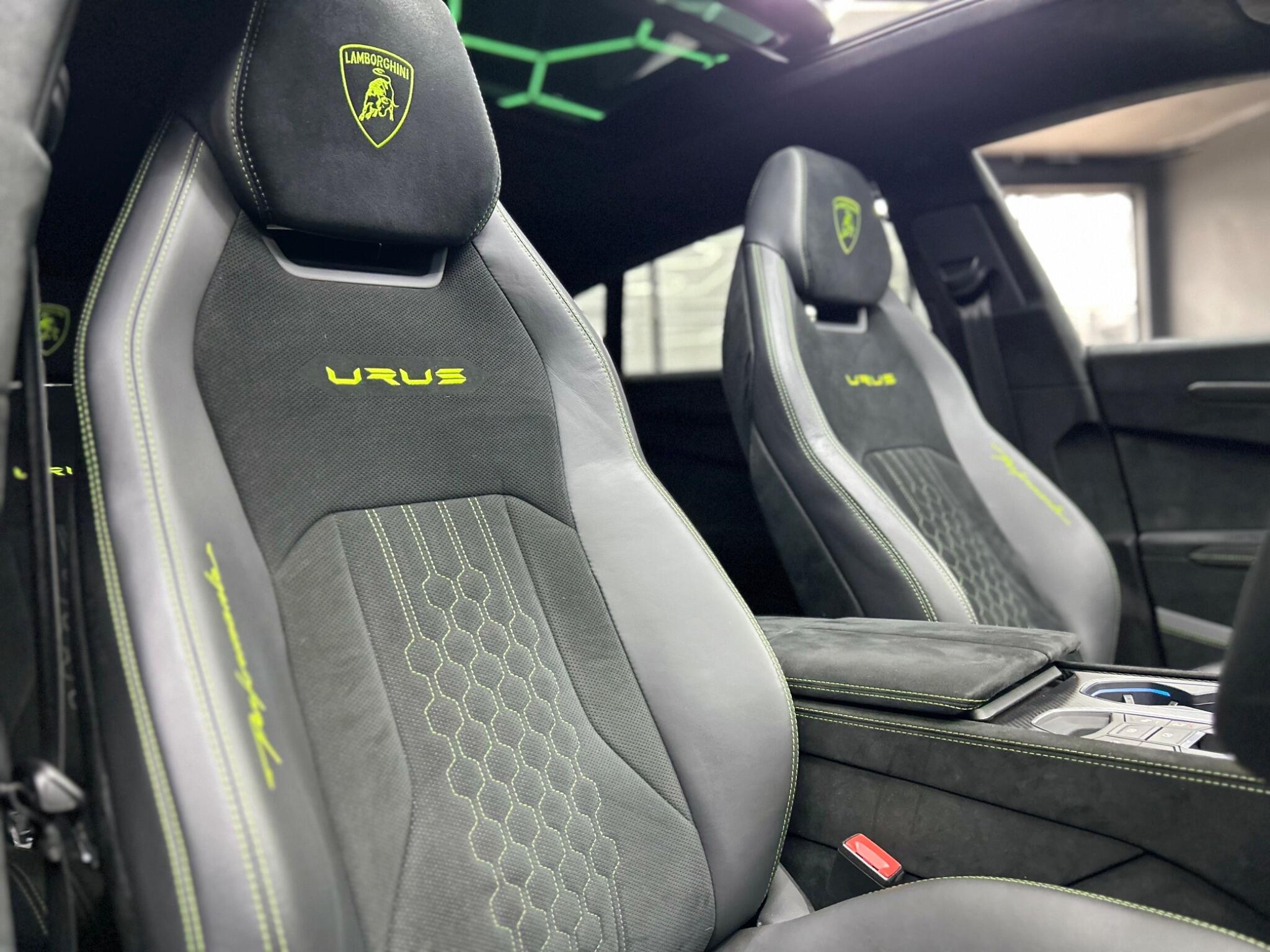 Lamborghini Urus view 43