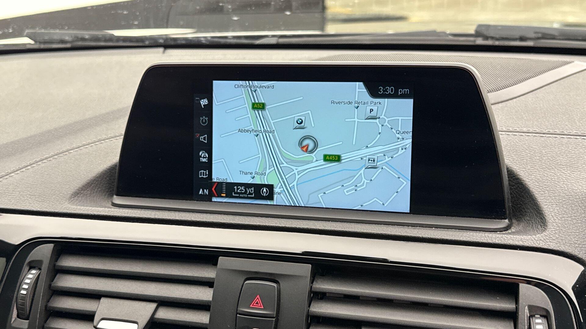 BMW 1 Series view 24