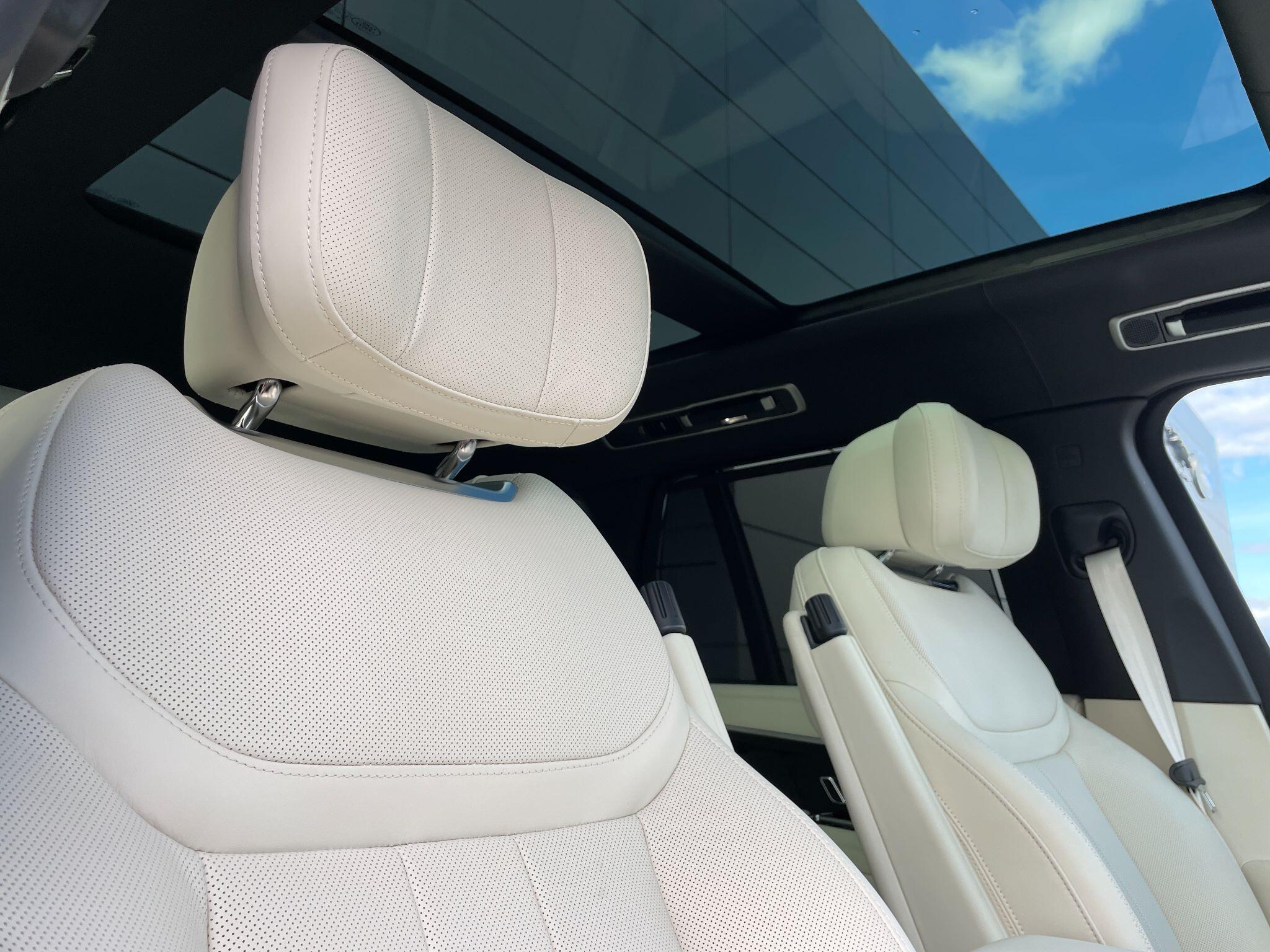 Land Rover Range Rover view 11