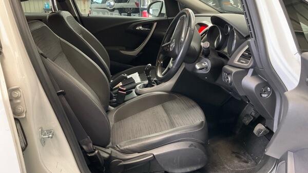 Vauxhall Astra view 8