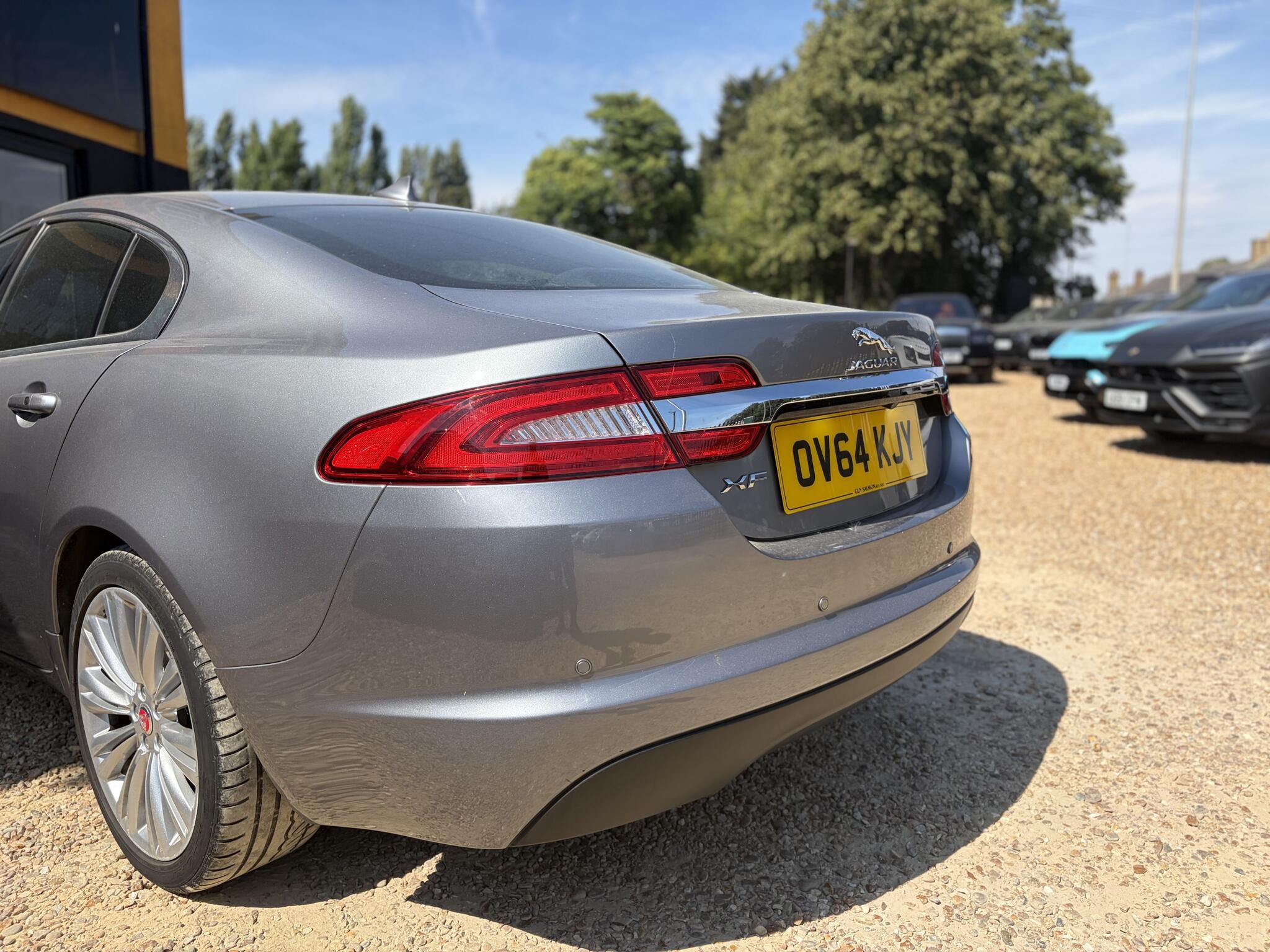 Jaguar XF view 6