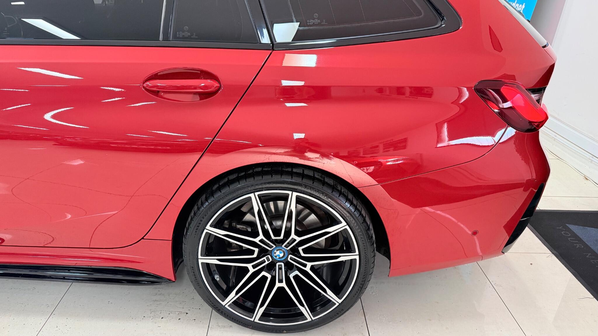 BMW 3 Series view 39