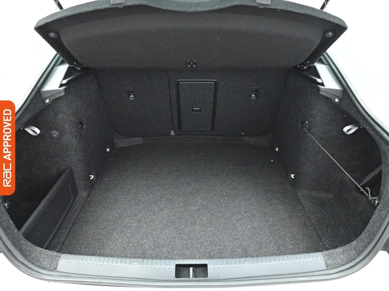 Skoda Octavia view 25