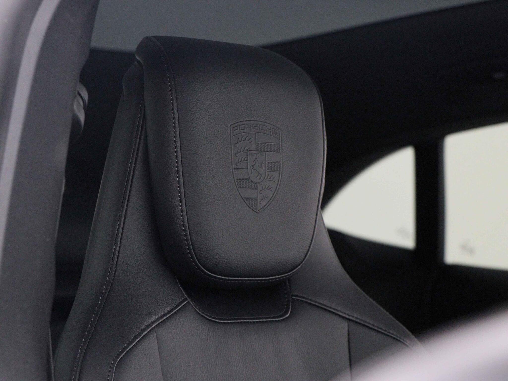 Porsche Taycan view 50