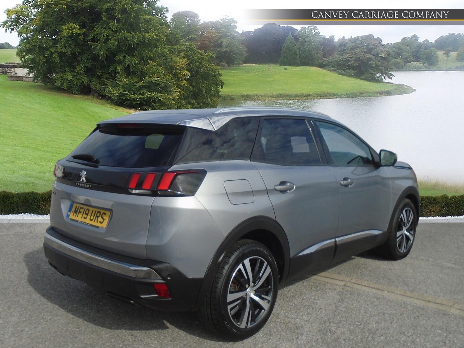 Peugeot 3008 view 3