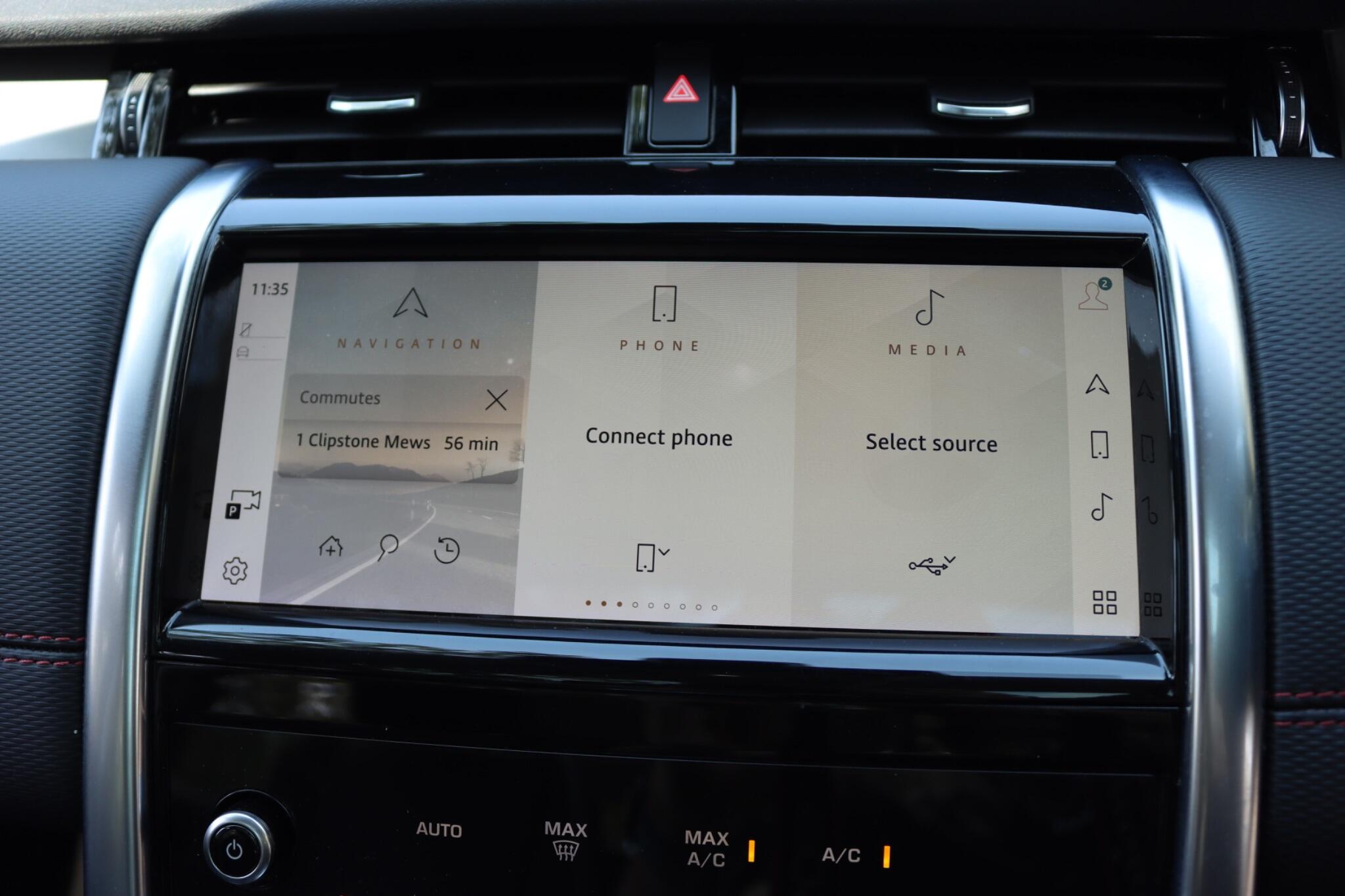 Land Rover Discovery Sport view 30