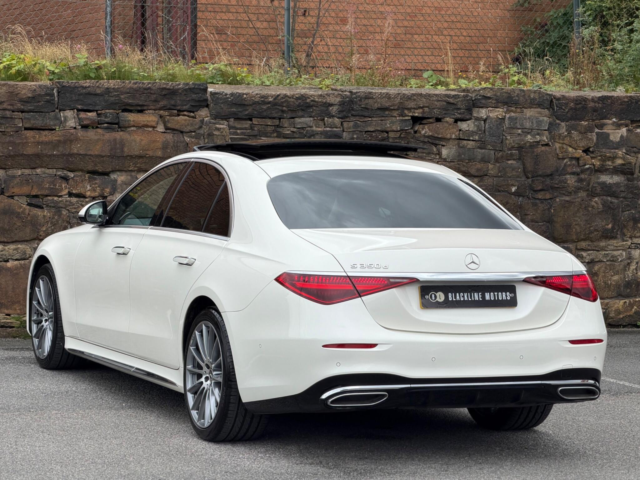 Mercedes-Benz S-Class view 5
