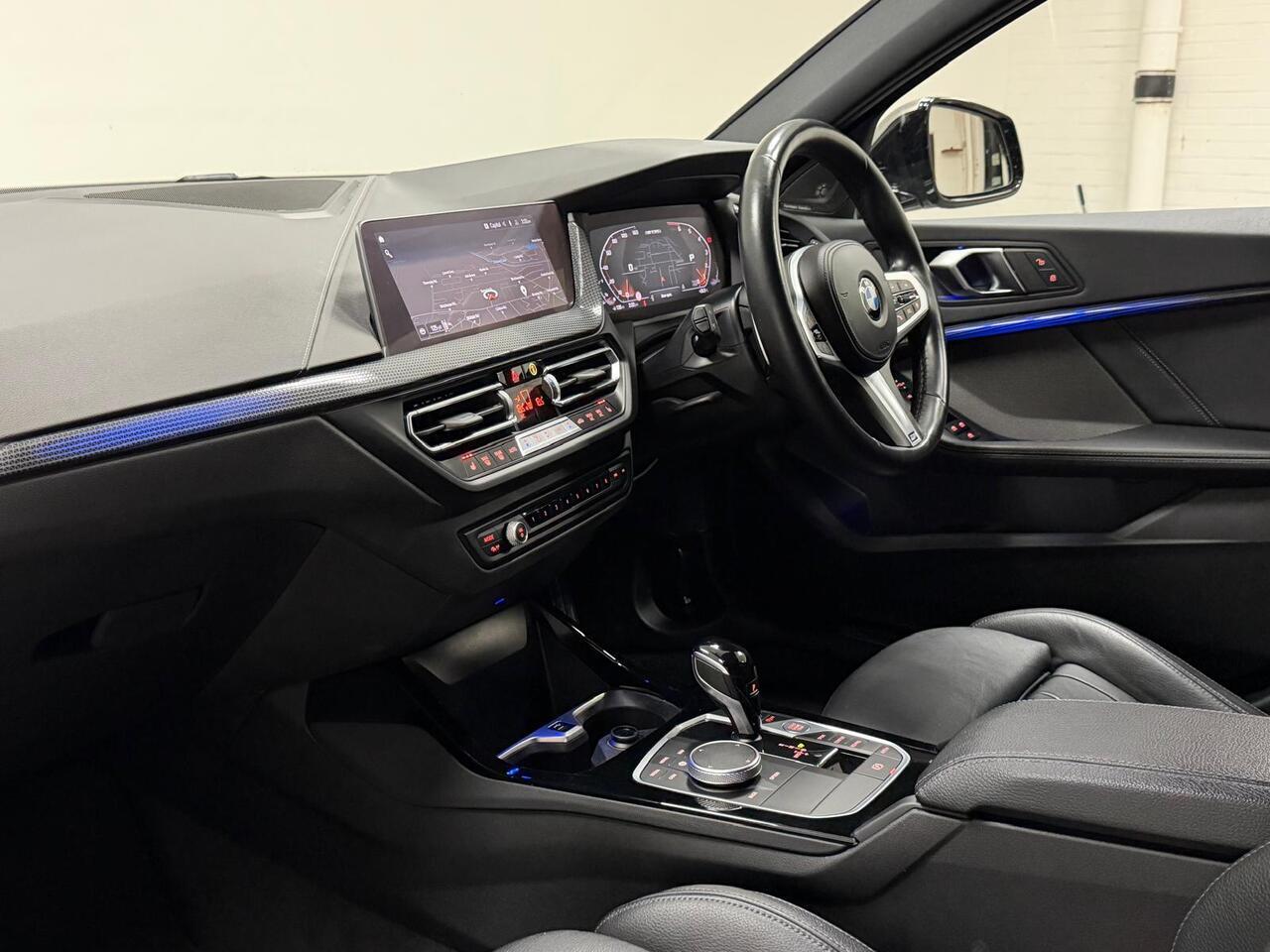 BMW 1 Series view 22