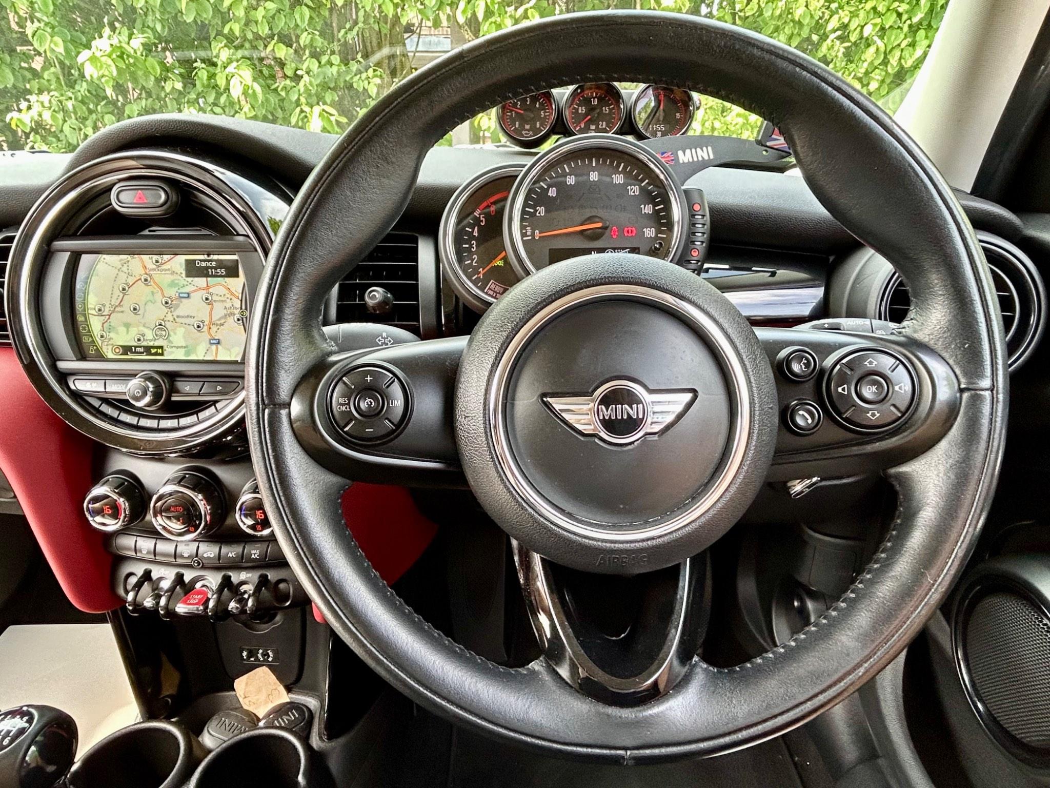 Mini Hatch view 17