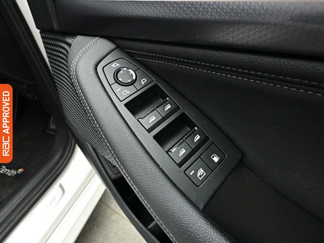 BMW 2 Series view 26