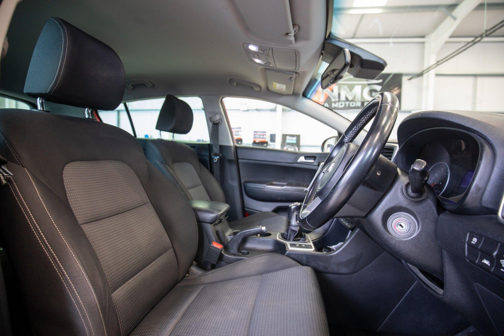Kia Sportage view 3
