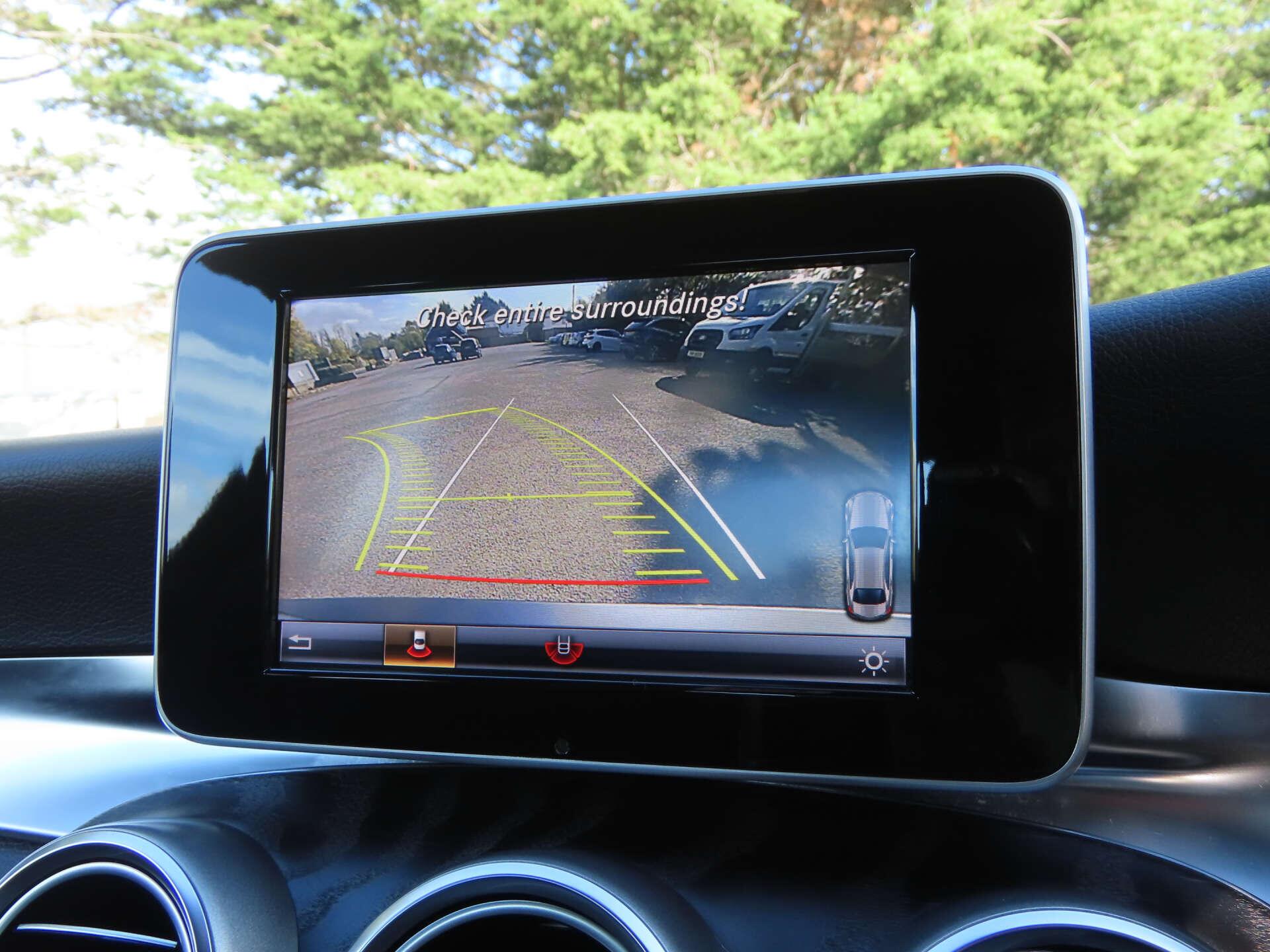 Mercedes-Benz C-Class view 12