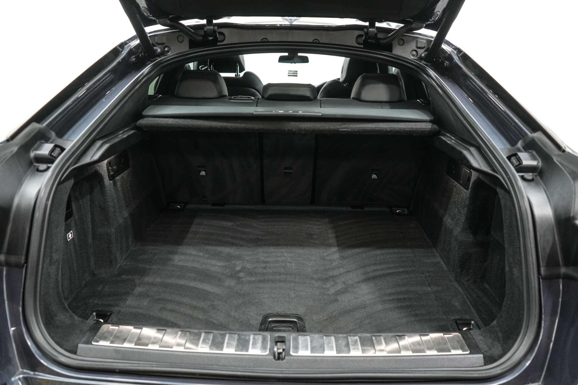 BMW X6 view 11