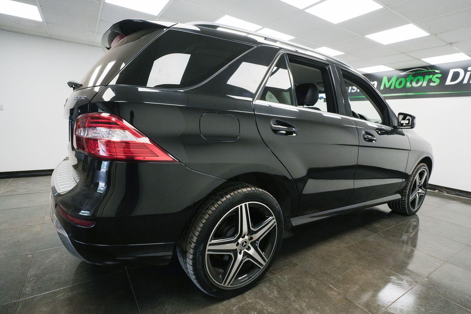 Mercedes-Benz M Class view 4