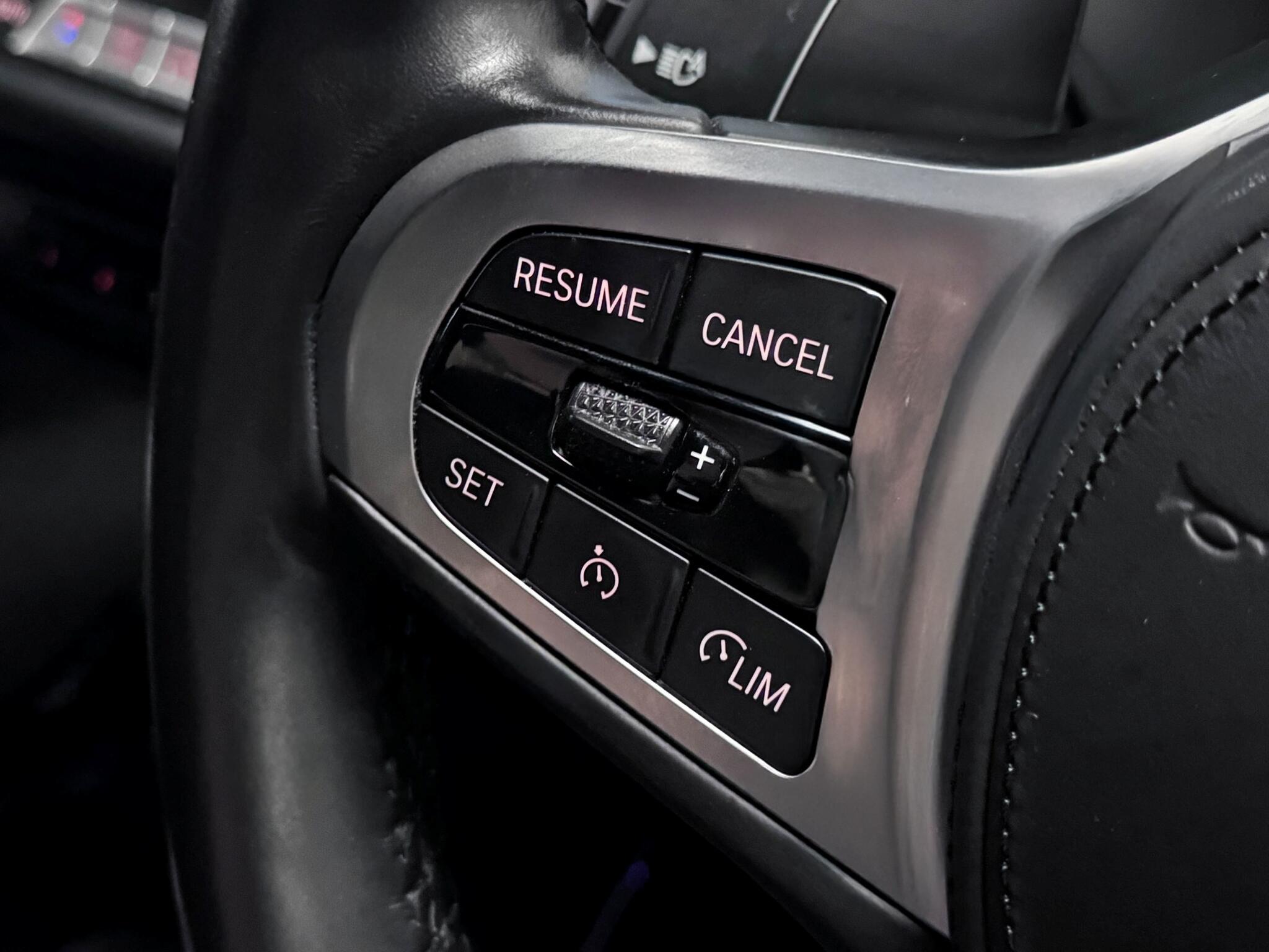 BMW 1 Series view 28