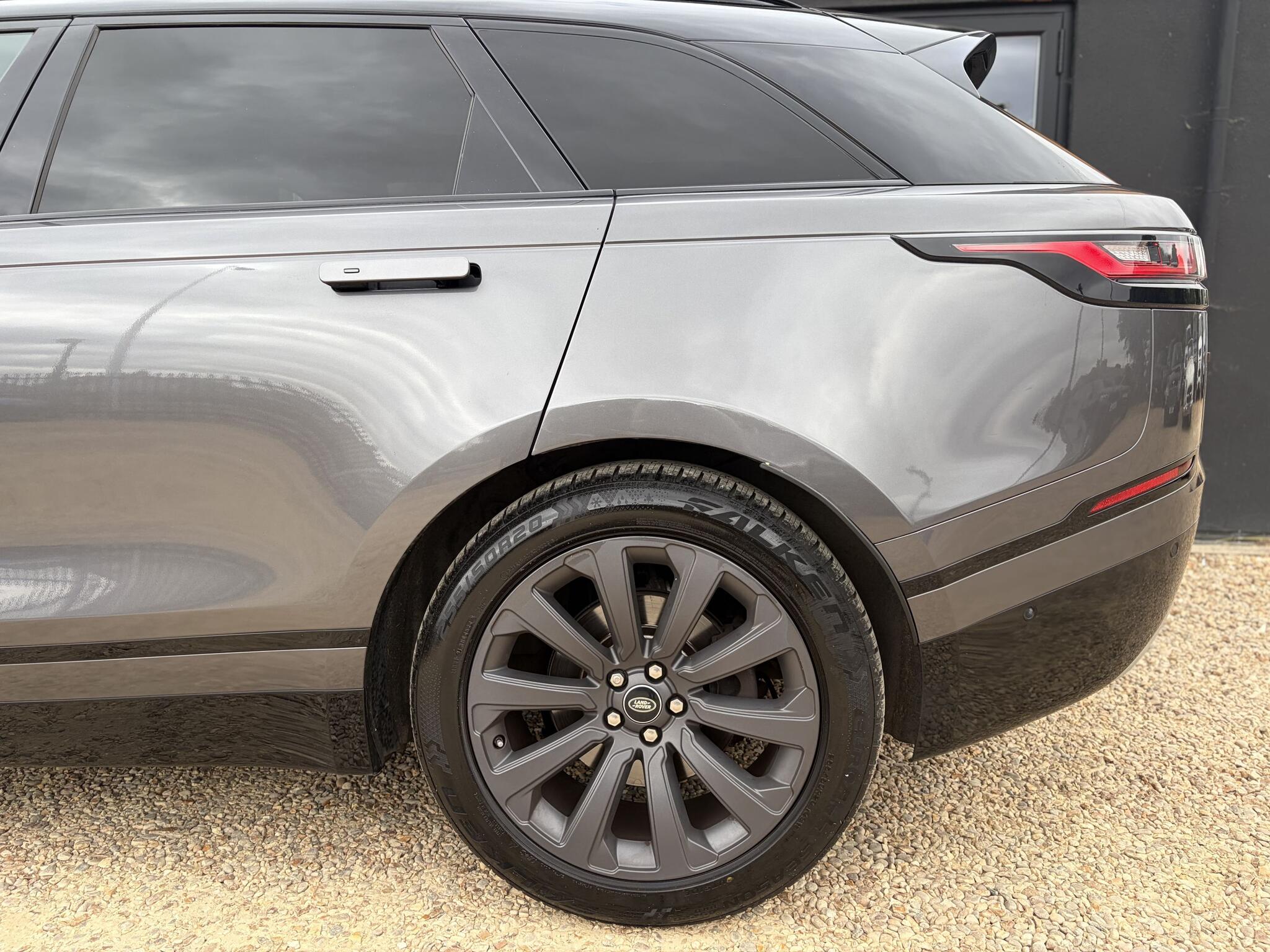 Land Rover Range Rover Velar view 8