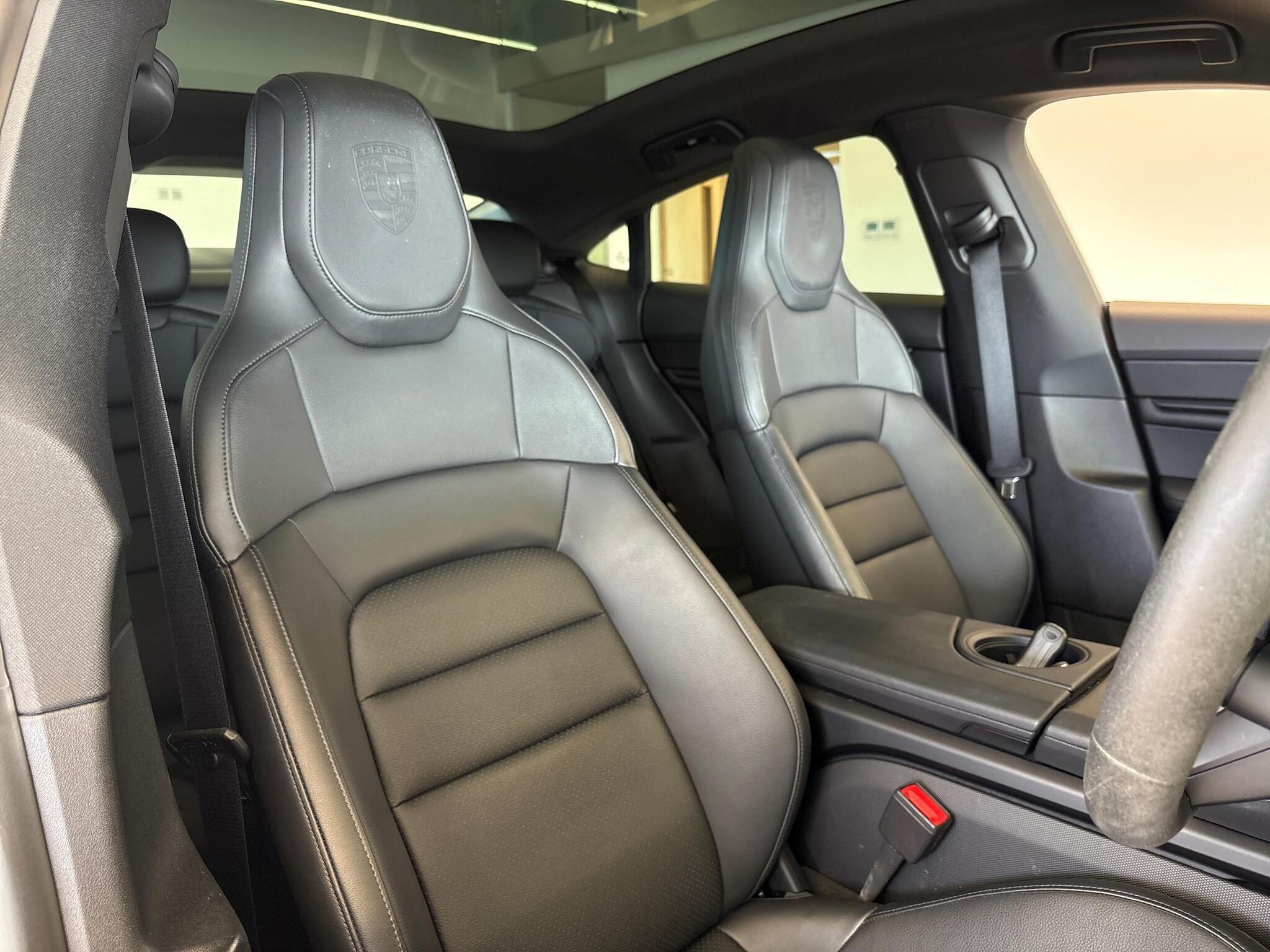 Porsche Taycan view 14