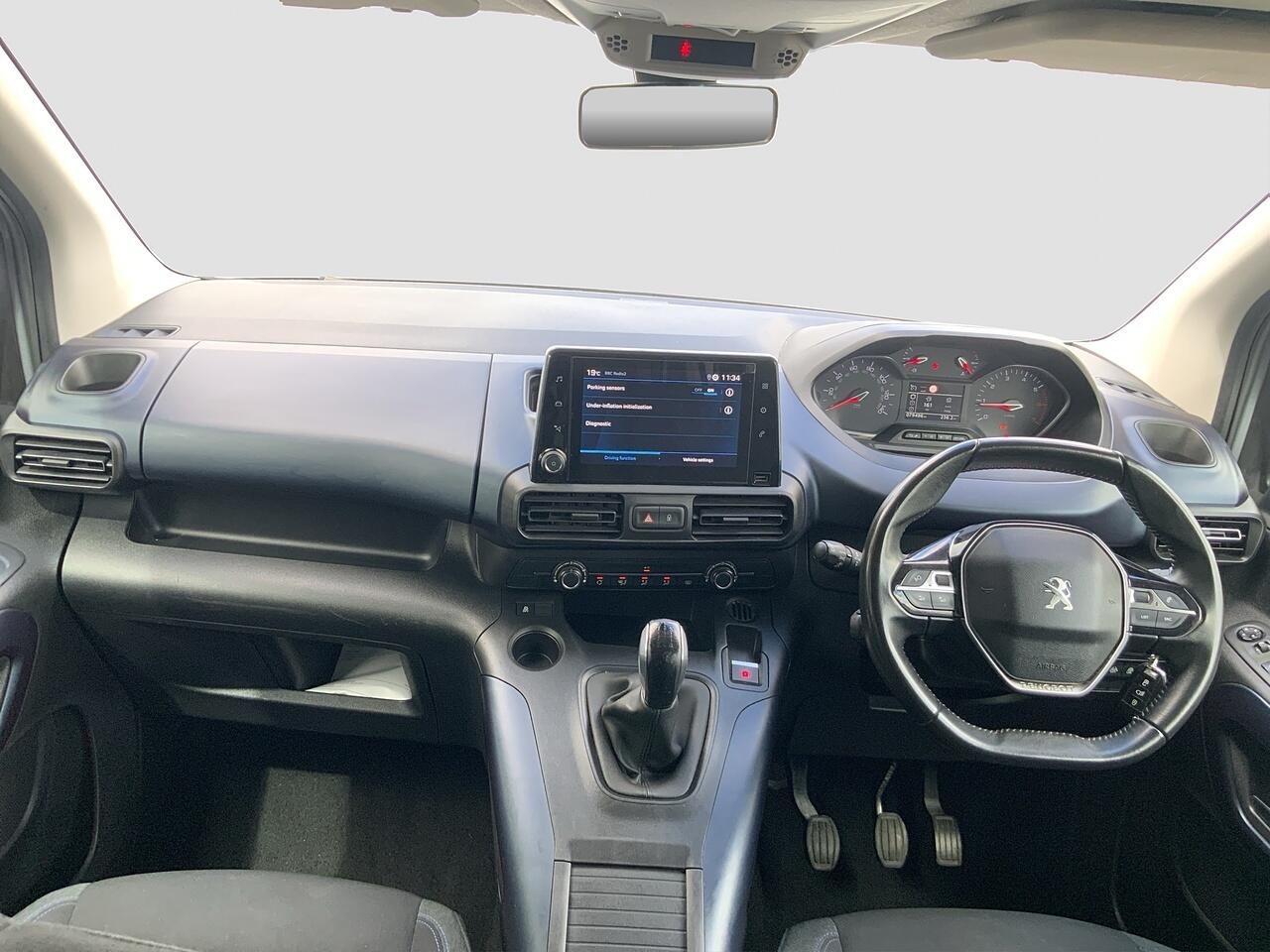 Peugeot Rifter view 10