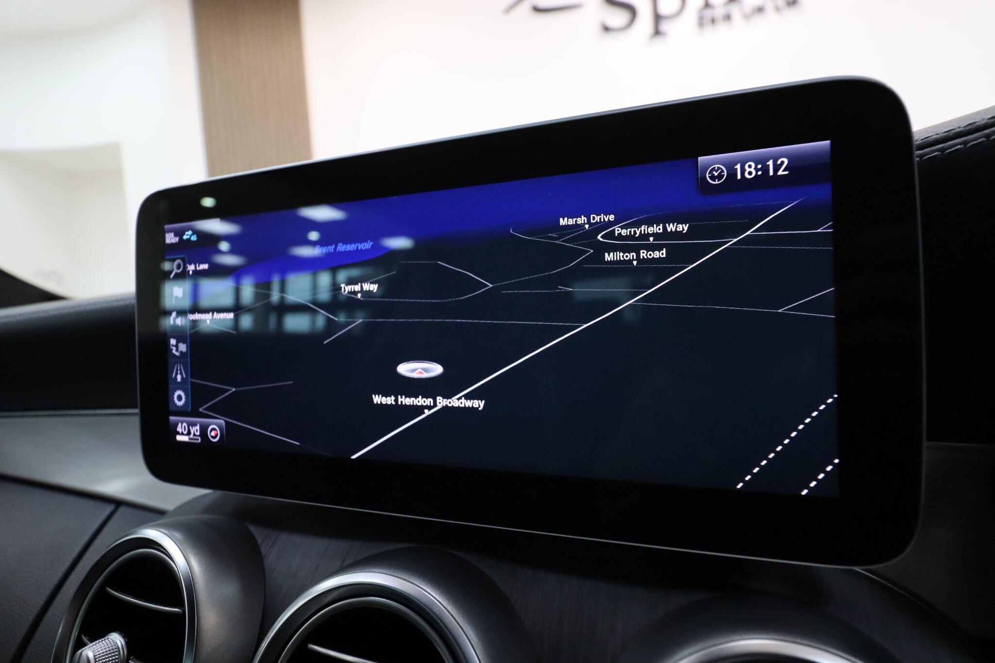 Mercedes-Benz C Class view 23